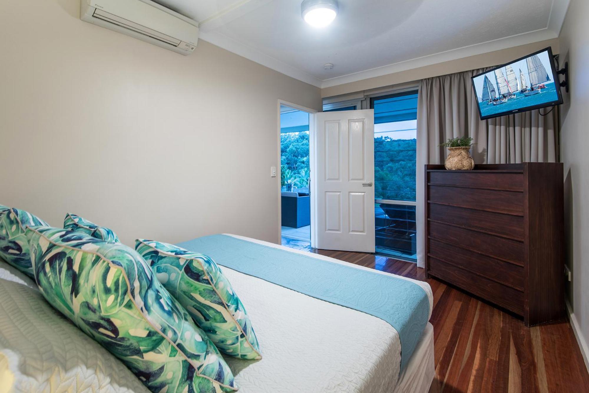 Apartment Poinciana - Ocean Views *