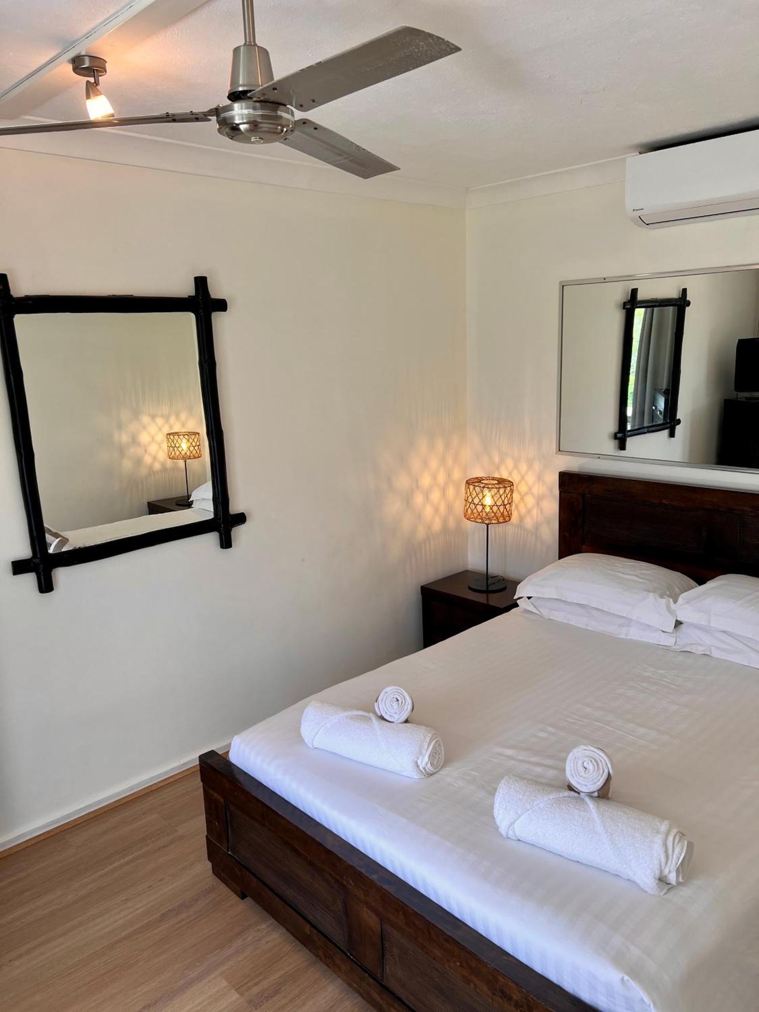 Poinciana 008 Ground Floor 2bedrooms Free Buggy Apartment *