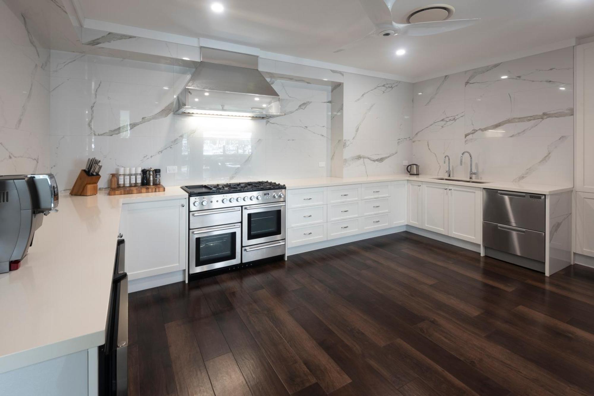 Pavillions On By Hiha Apartment