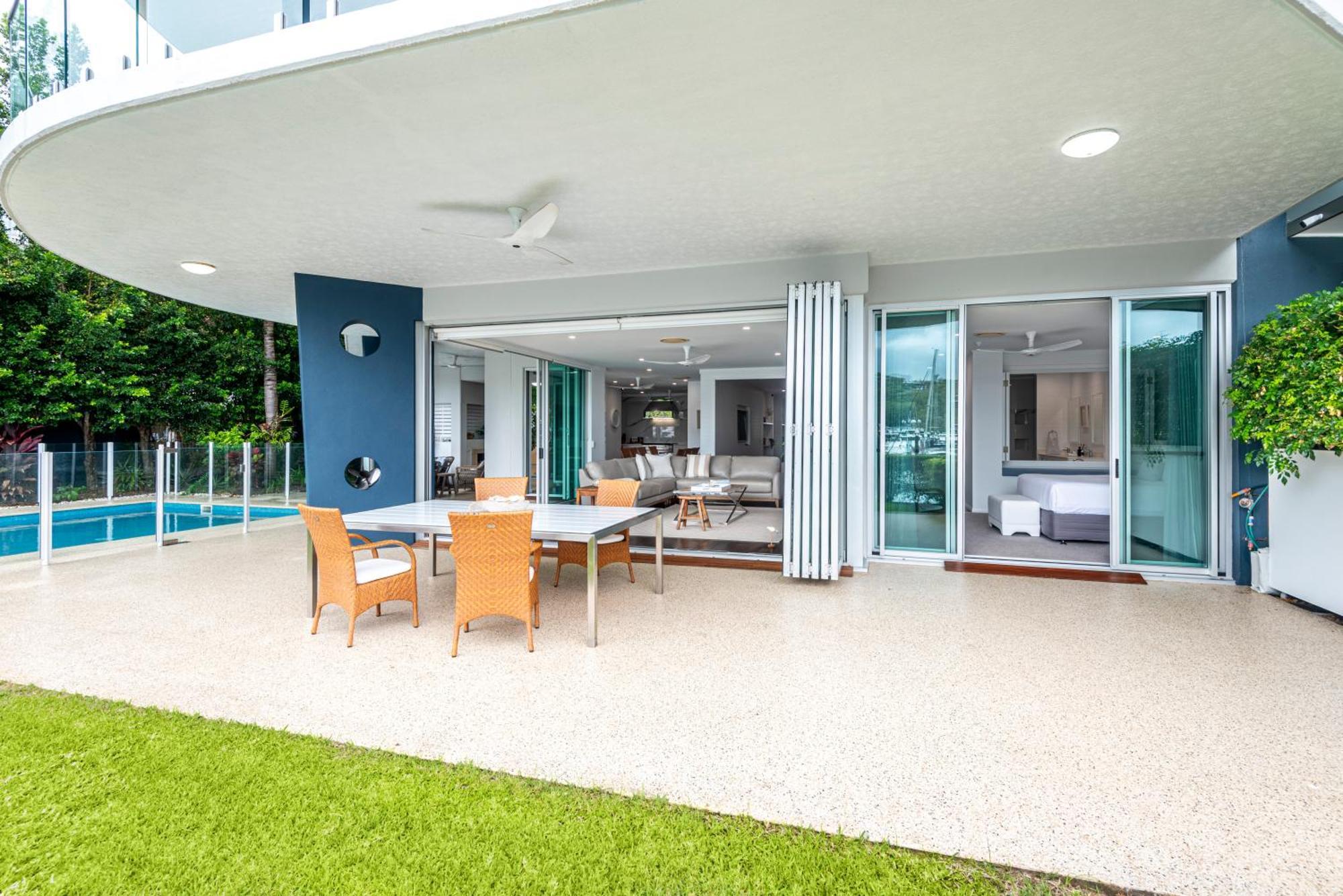 Pavillions On By Hiha Apartment