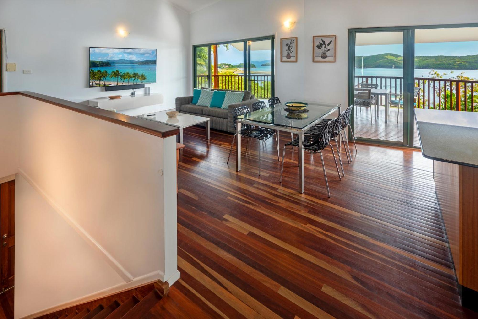 Casuarina Cove On By Hiha