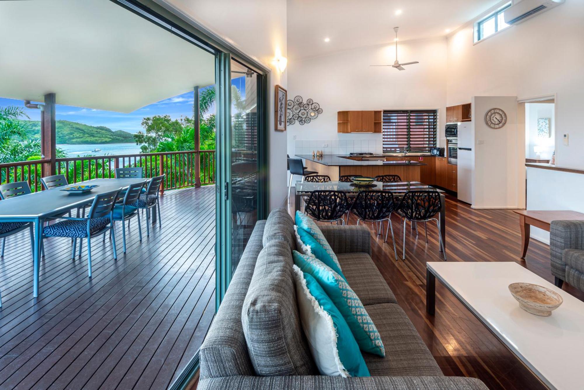 Casuarina Cove On By Hiha *