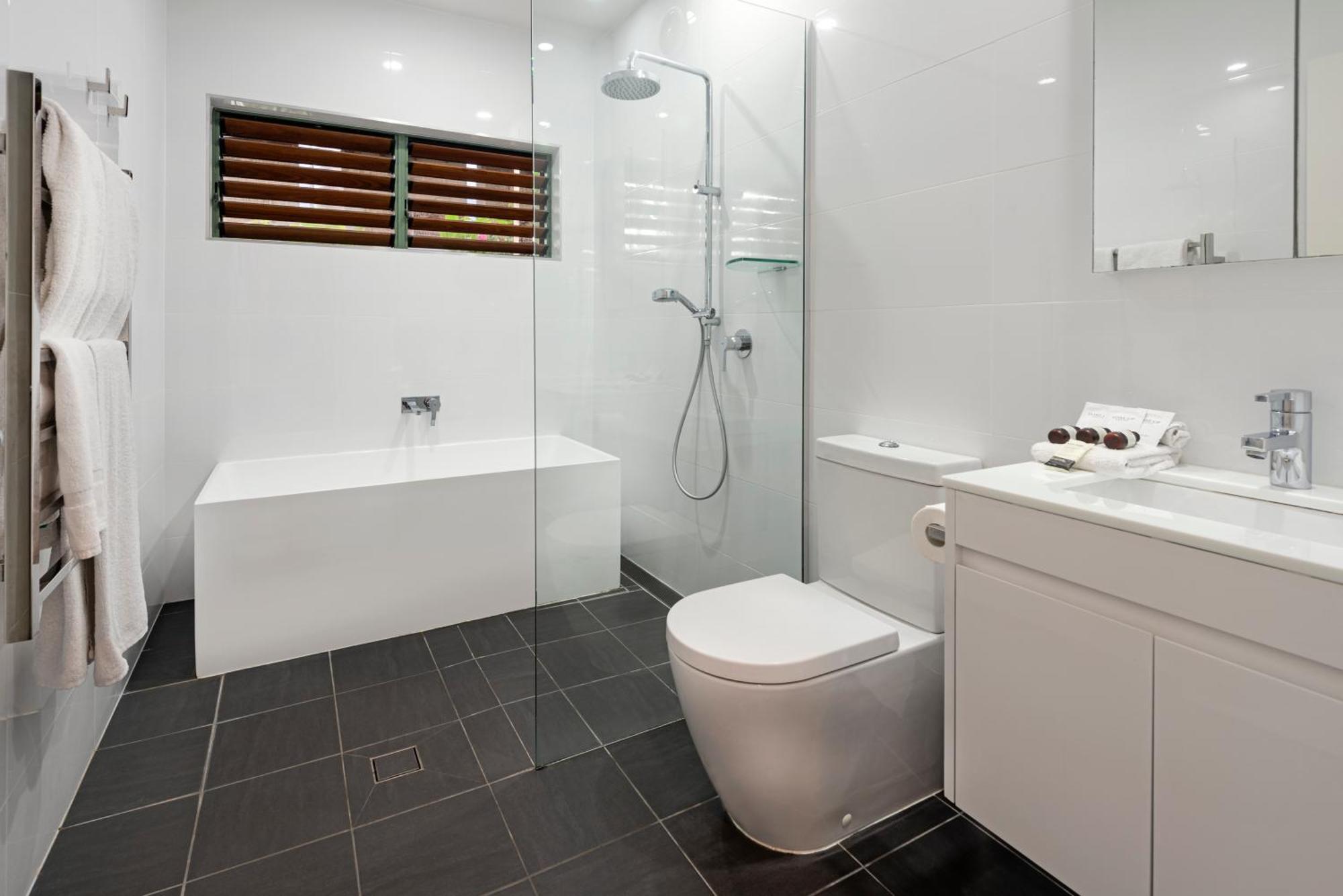 Apartment Casuarina Cove On By Hiha Hamilton Island