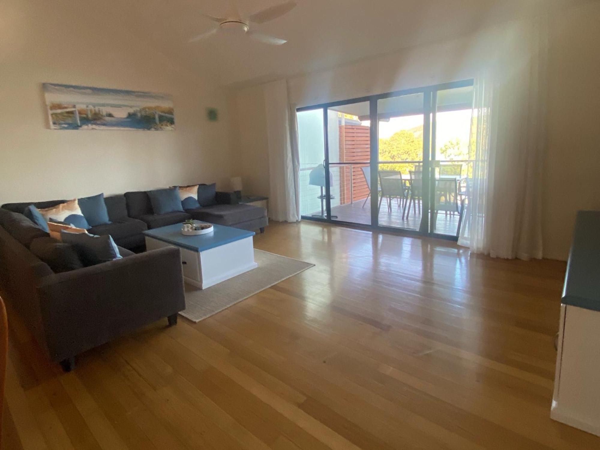 Apartment Family Island Dream Escape At Compass Point 10 Hamilton Island, 3br With Buggy