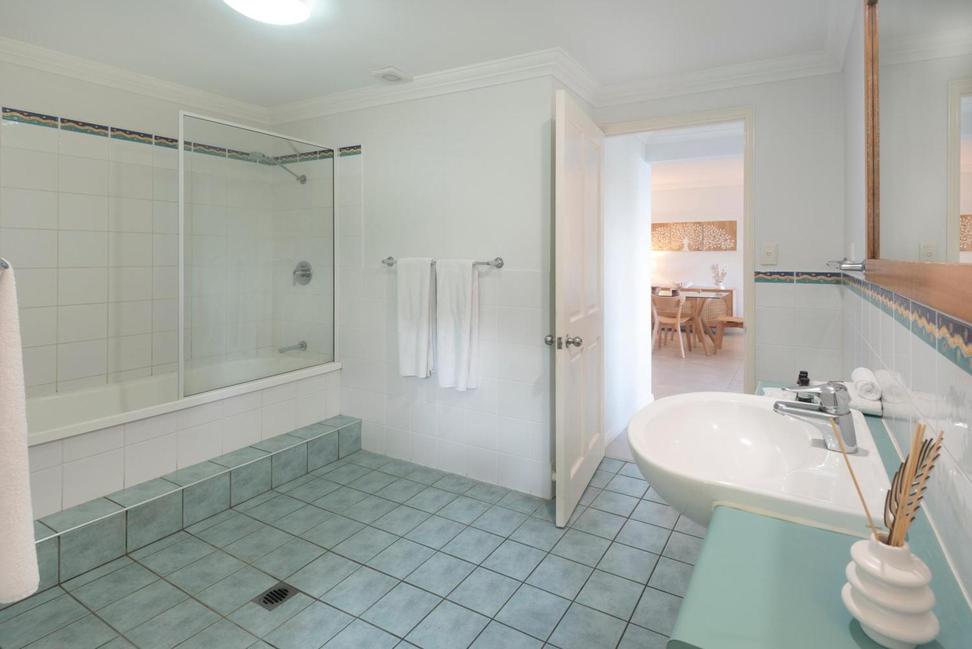 Apartment Compass Point On By Hiha Hamilton Island