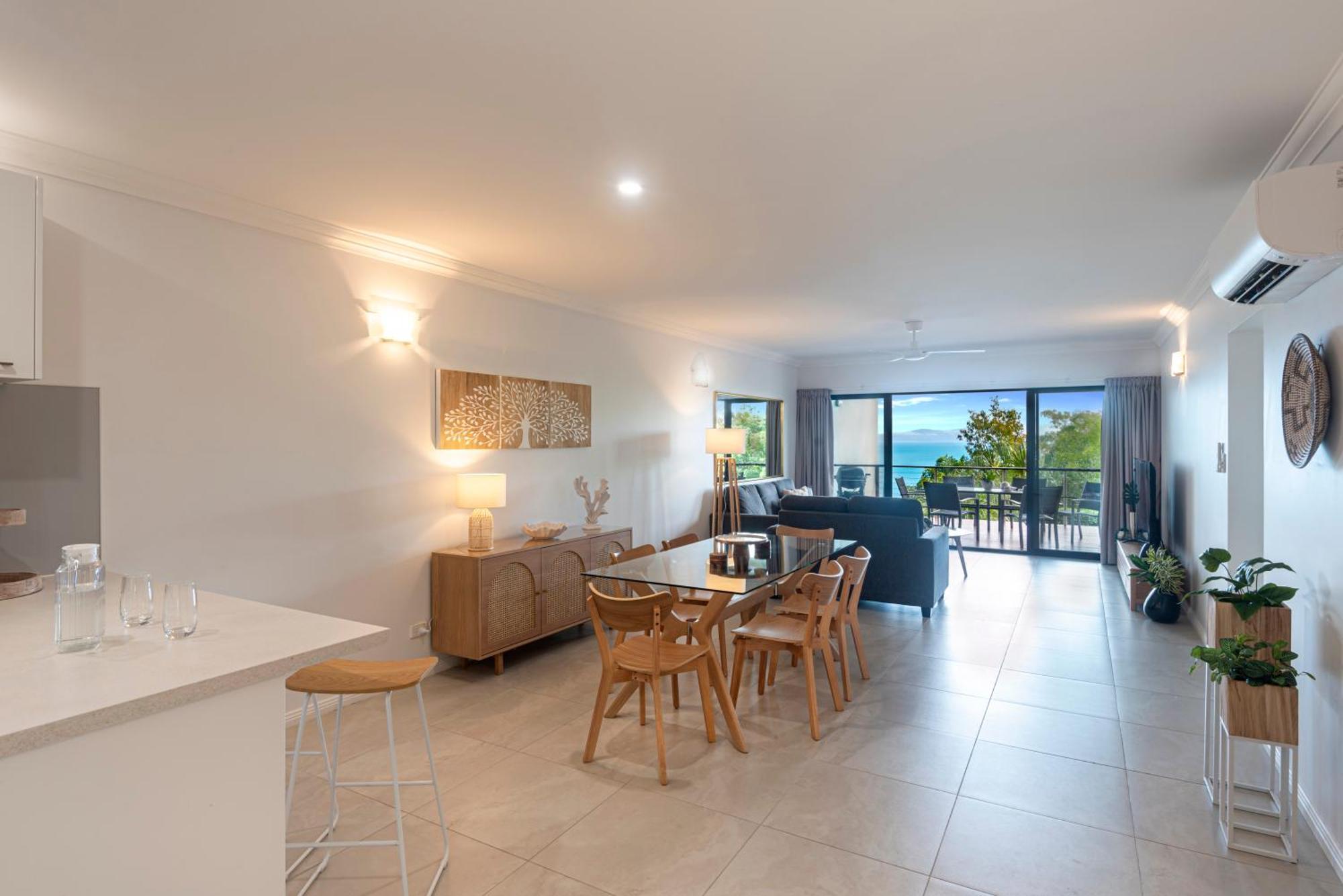 Compass Point On By Hiha * Hamilton Island
