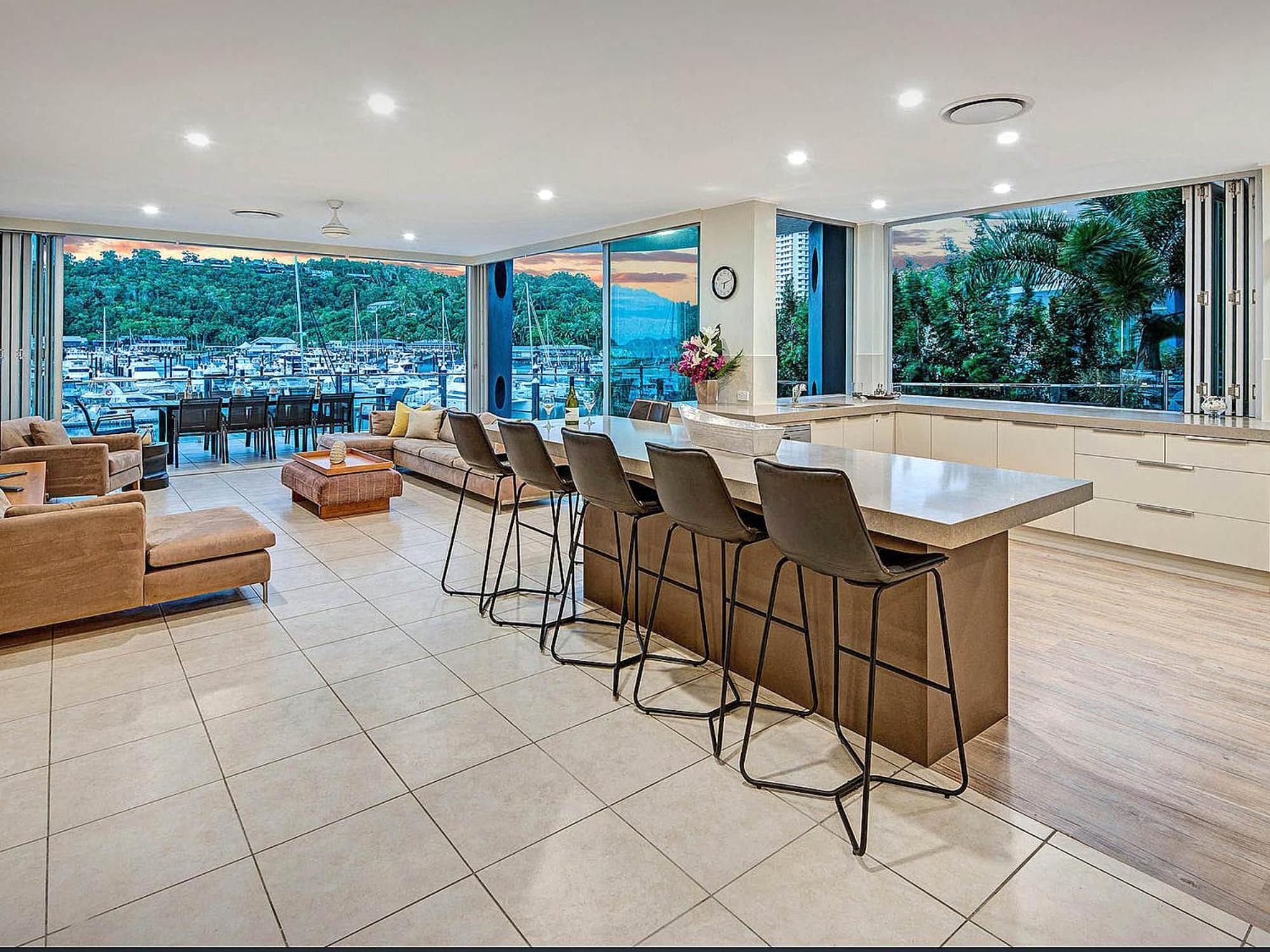 Apartment Pavillions On By Hiha