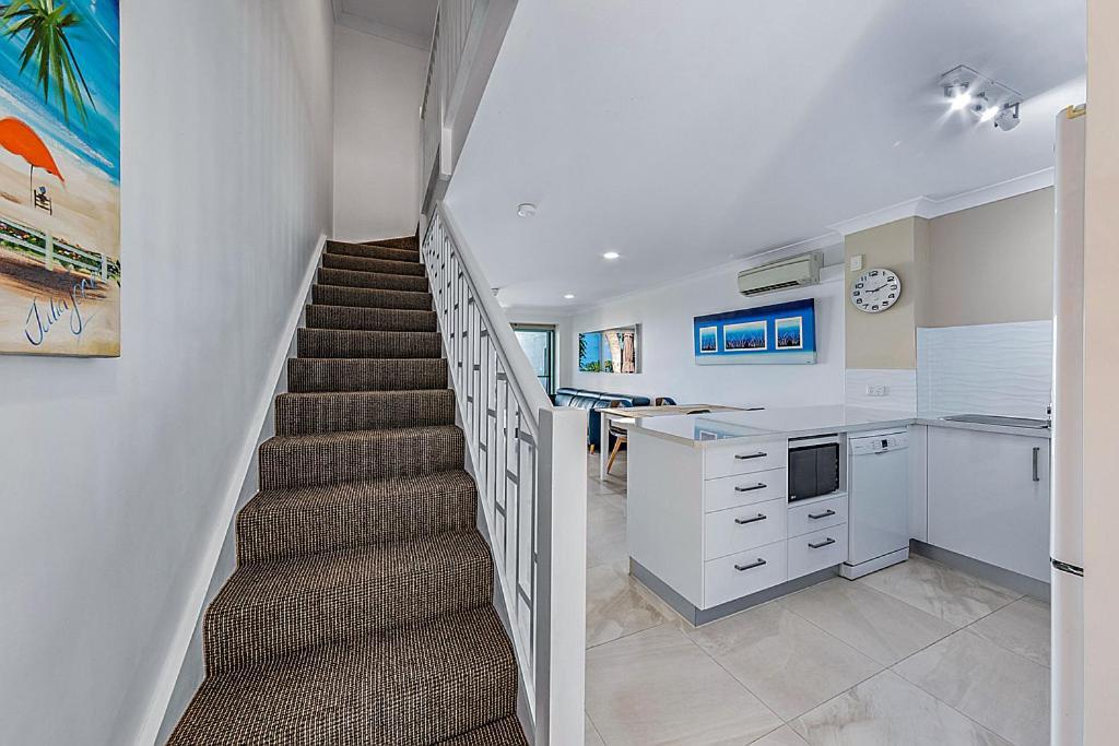 Apartment Sunset On - 2 Bedroom With Views And Buggy Hamilton Island