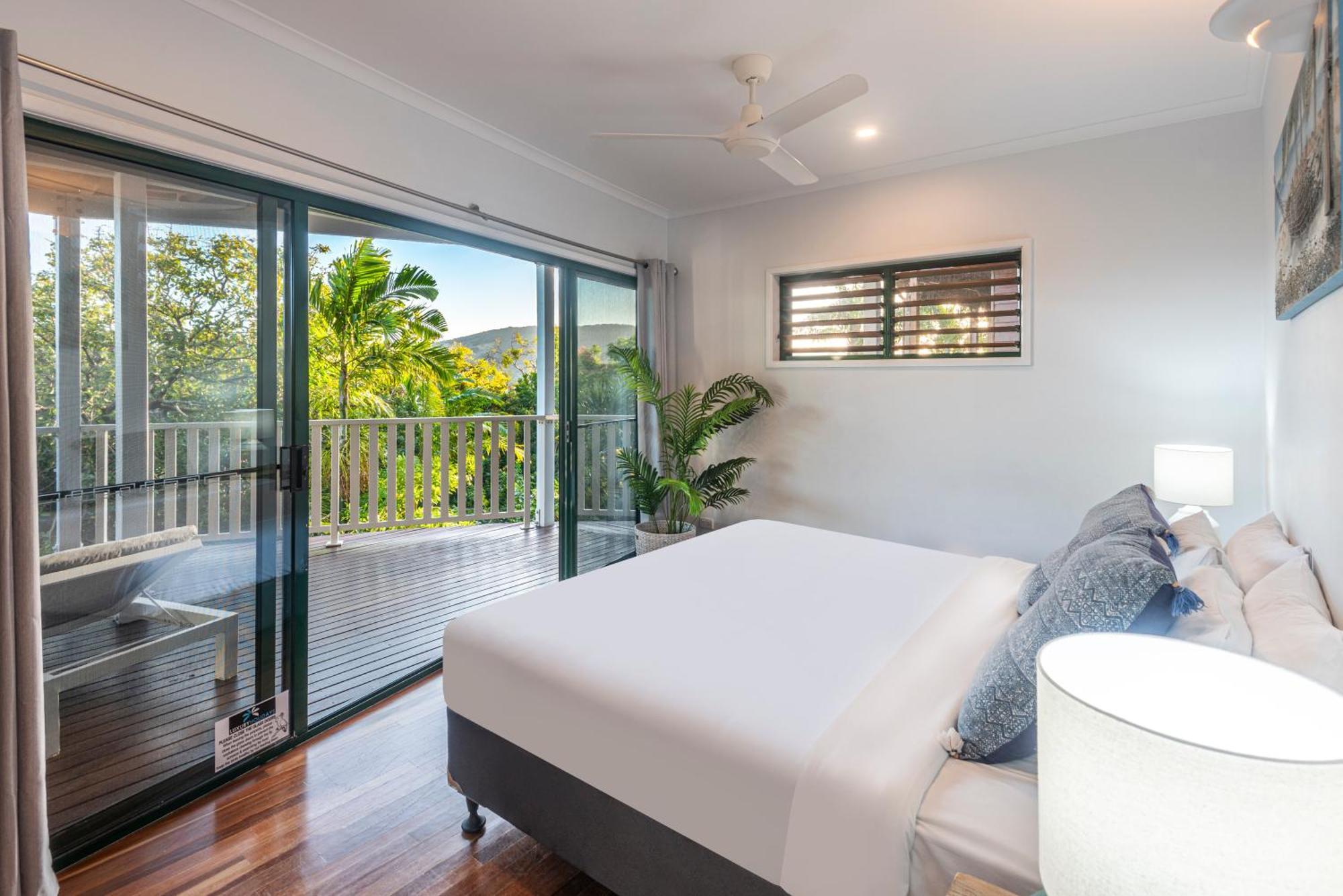 Casuarina 18 Ocean Views, Golf Buggy & Transers Holiday home Hamilton Island