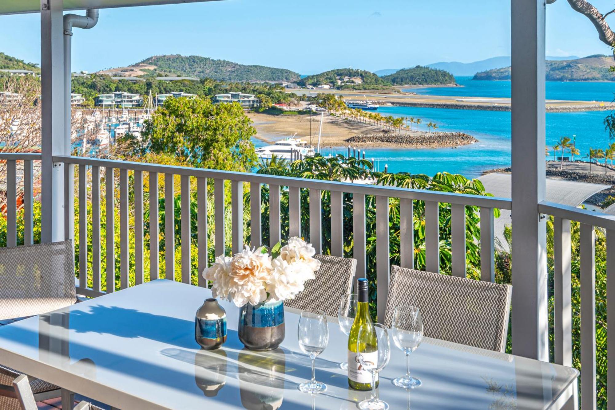 Holiday home Casuarina 18 Ocean Views, Golf Buggy & Transers