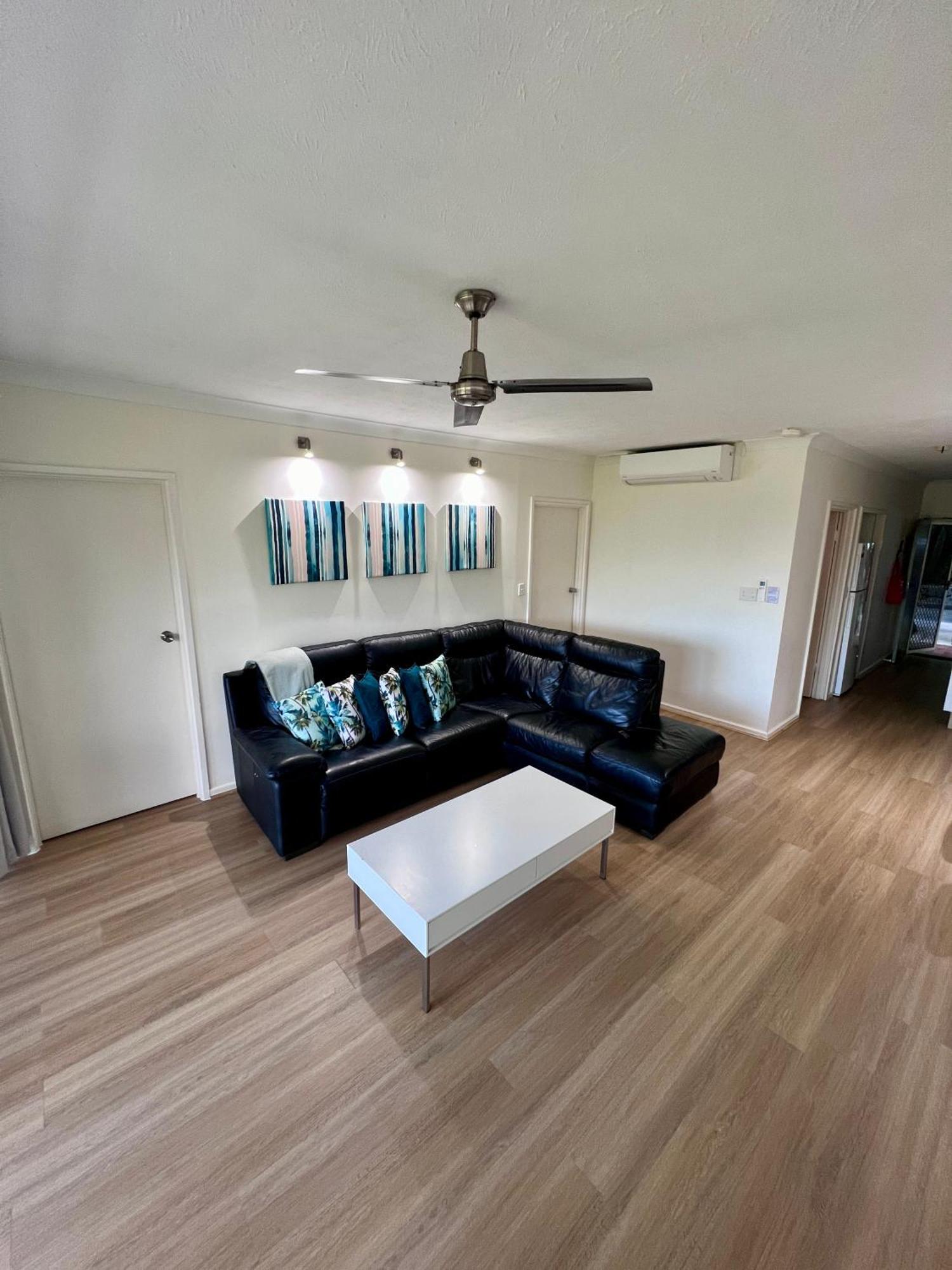 Poinciana 008 Ground Floor 2bedrooms Free Buggy