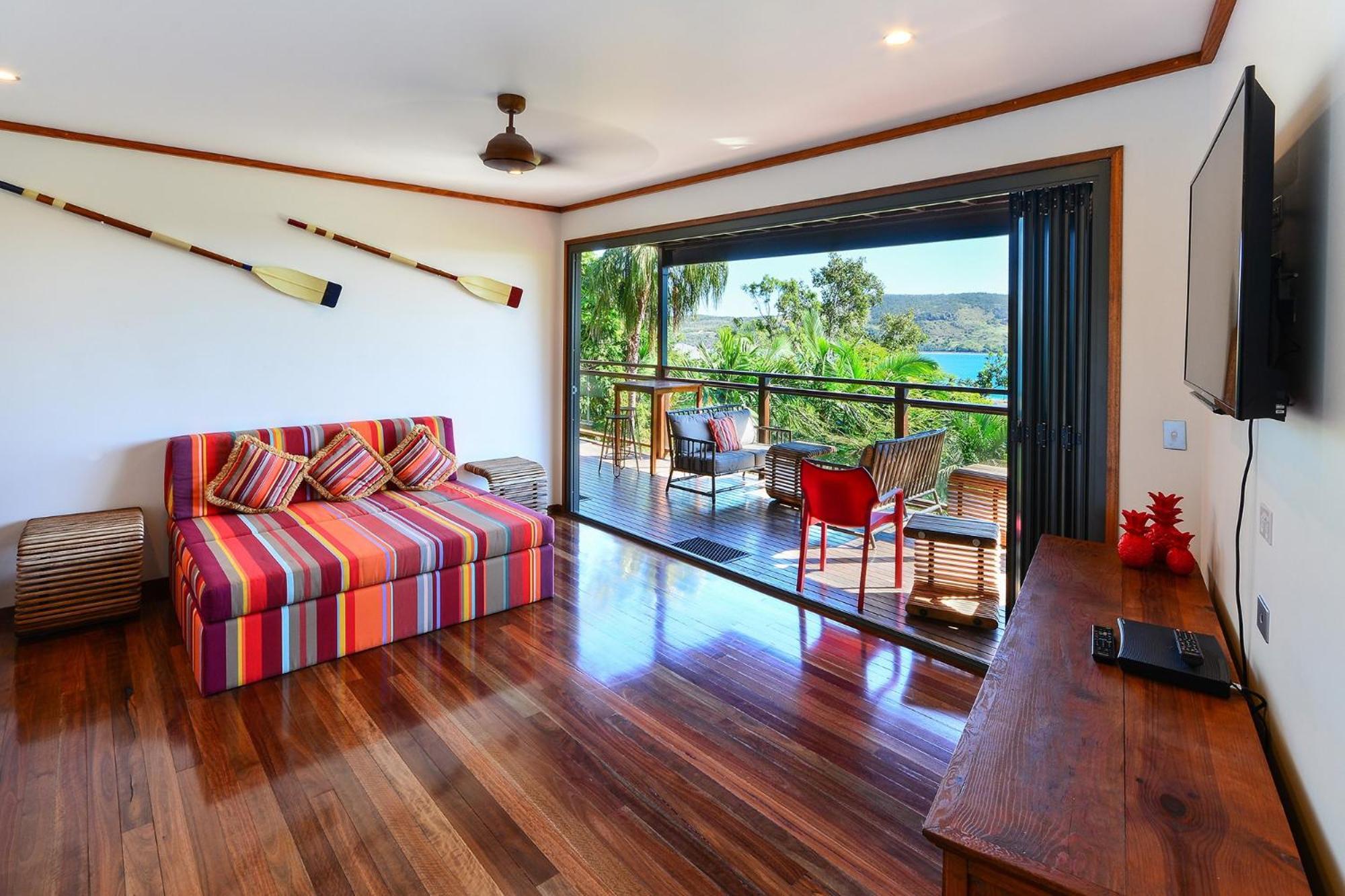 Alang Alang On By Hiha * Hamilton Island