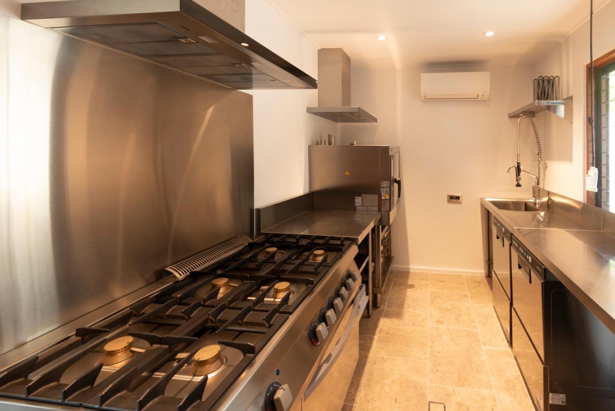 Bluestone On By Hiha * Hamilton Island