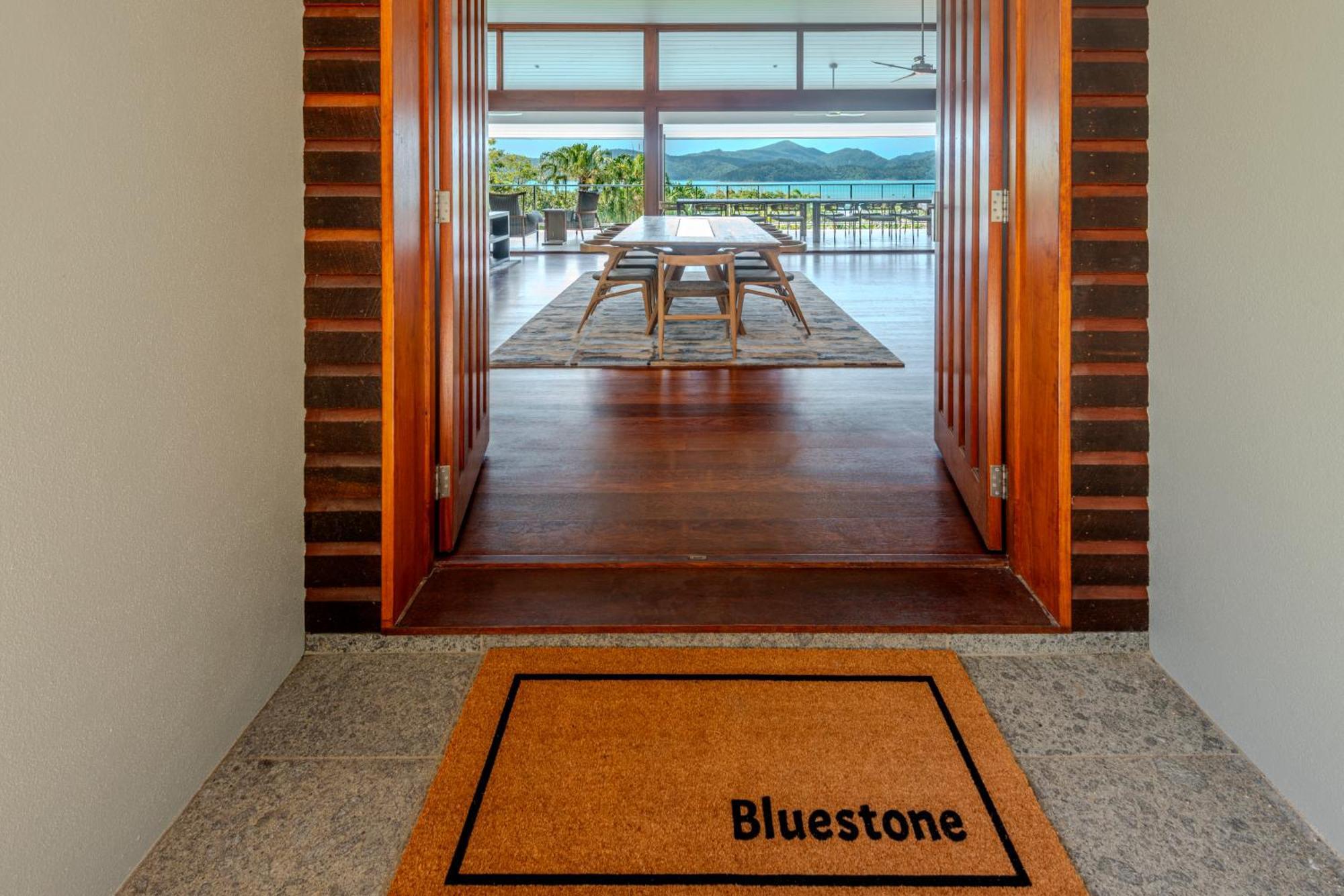 Bluestone On By Hiha *
