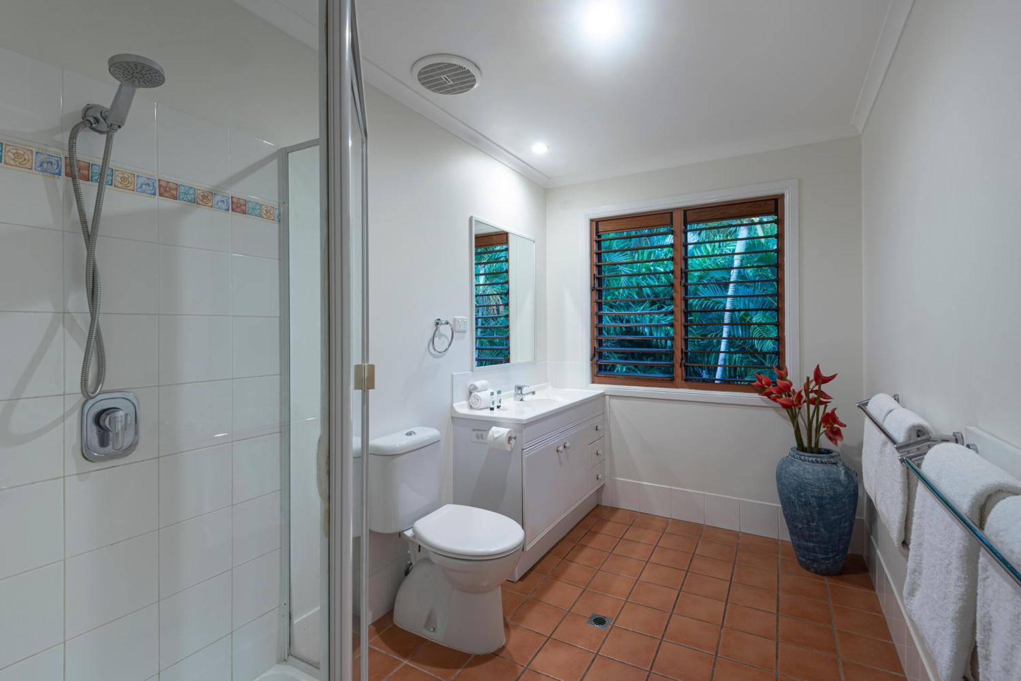 Heliconia 1 3 Bedroom Ocean Views With Golf Buggy Holiday home *