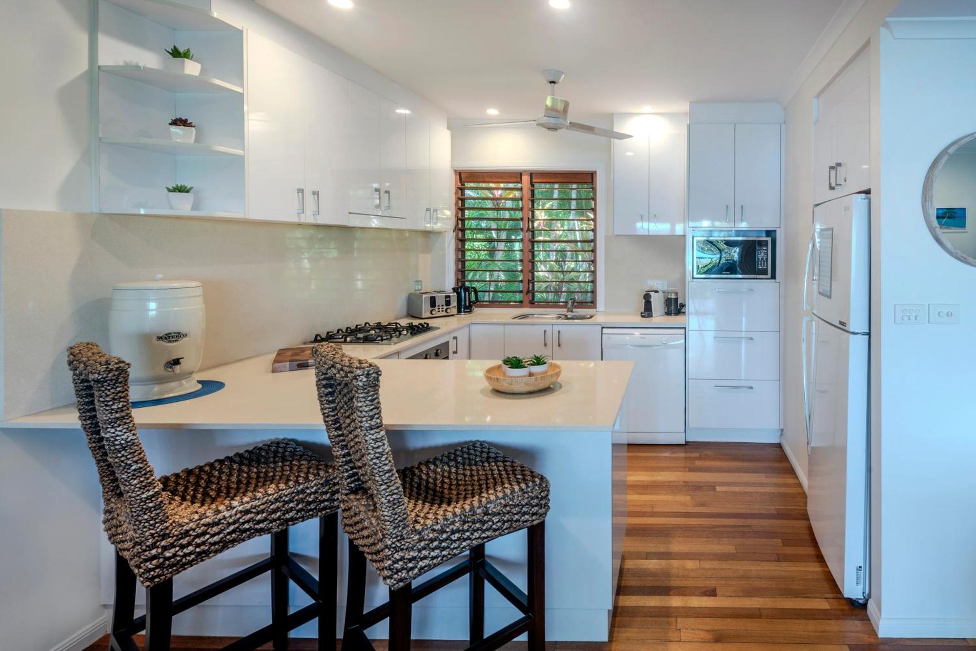 Heliconia 1 3 Bedroom Ocean Views With Golf Buggy *