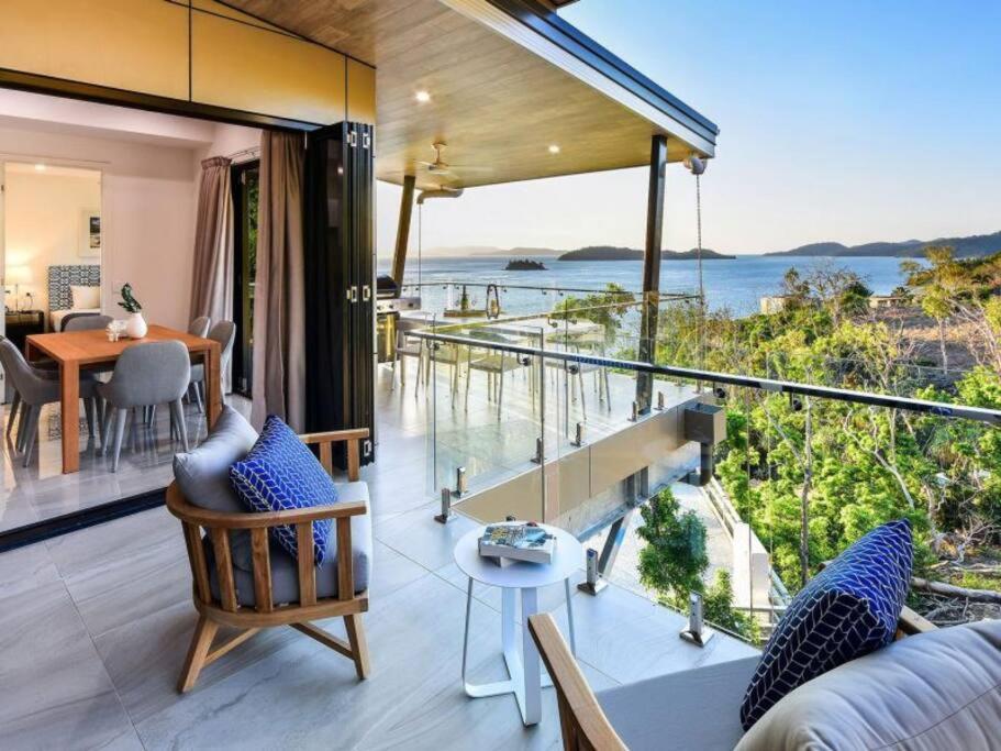 Hidden Cove 17, - - Free Buggy Included Hamilton Island