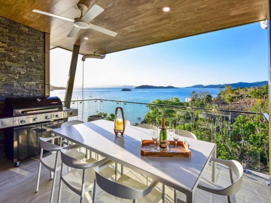 Apartment Hidden Cove 17, - - Free Buggy Included Hamilton Island