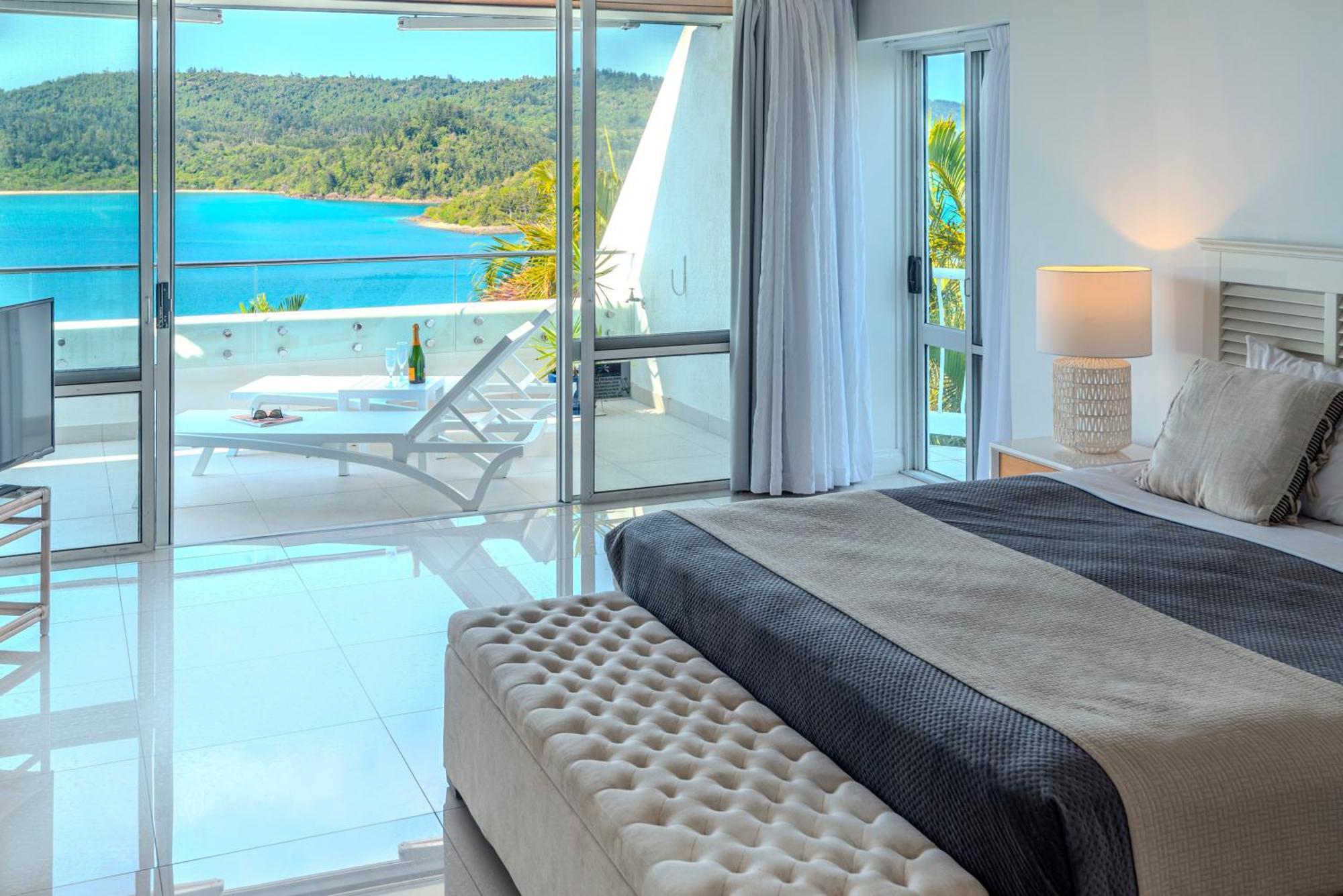Bella Vista E9 - Ocean View Spacious 2 Bedroom With Golf Buggy * Hamilton Island