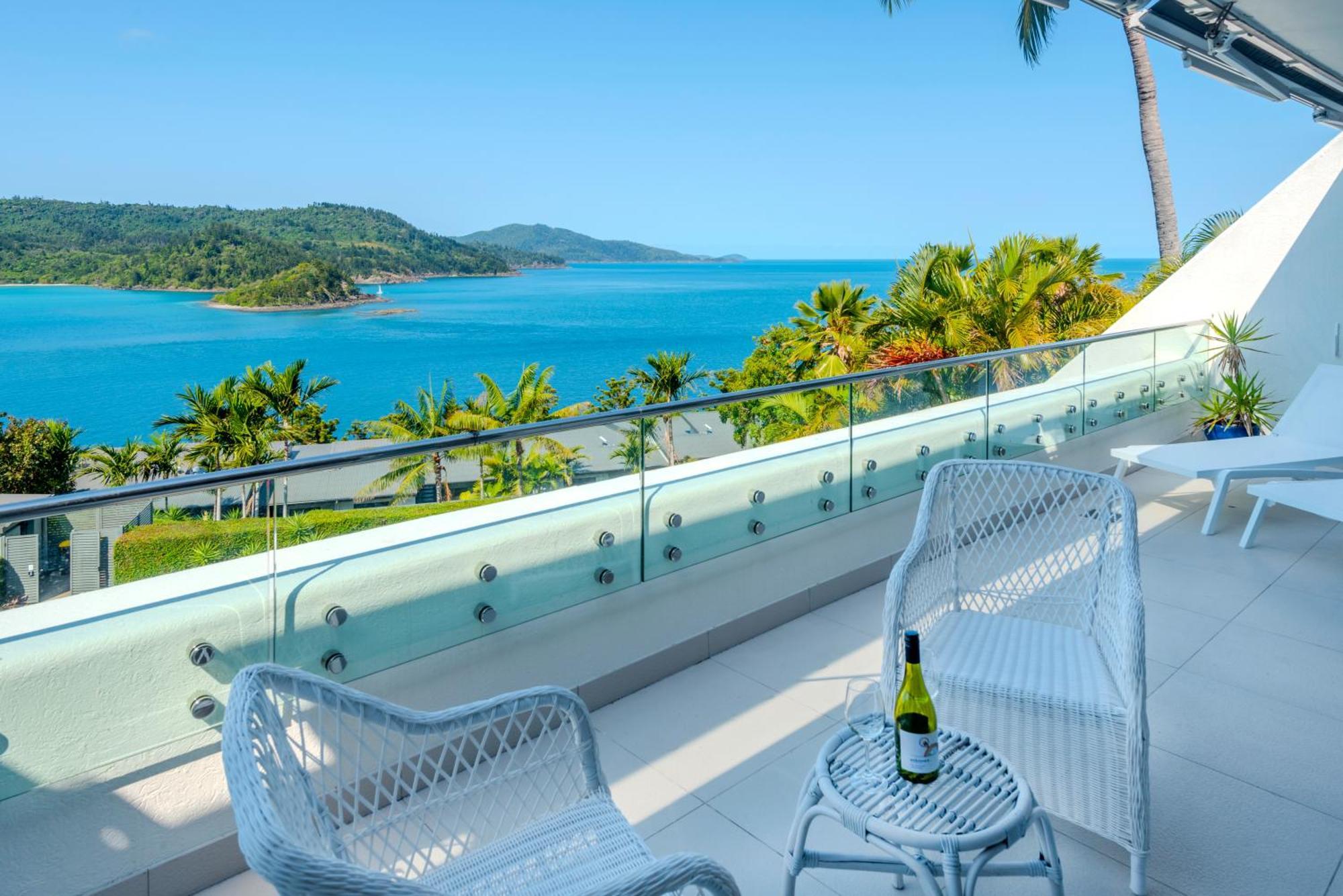 Bella Vista E9 - Ocean View Spacious 2 Bedroom With Golf Buggy Apartment