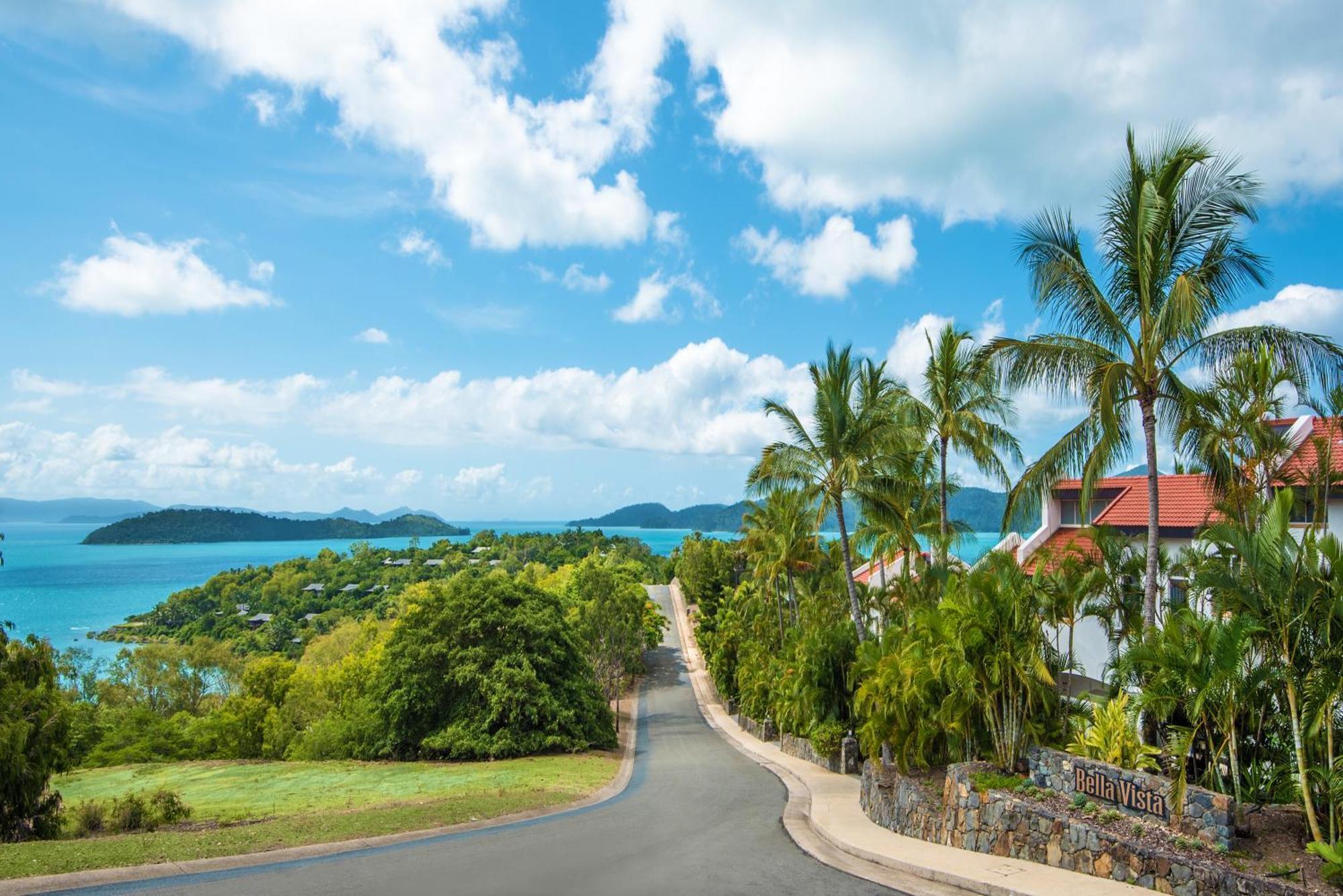 Bella Vista E9 - Ocean View Spacious 2 Bedroom With Golf Buggy Apartment Hamilton Island