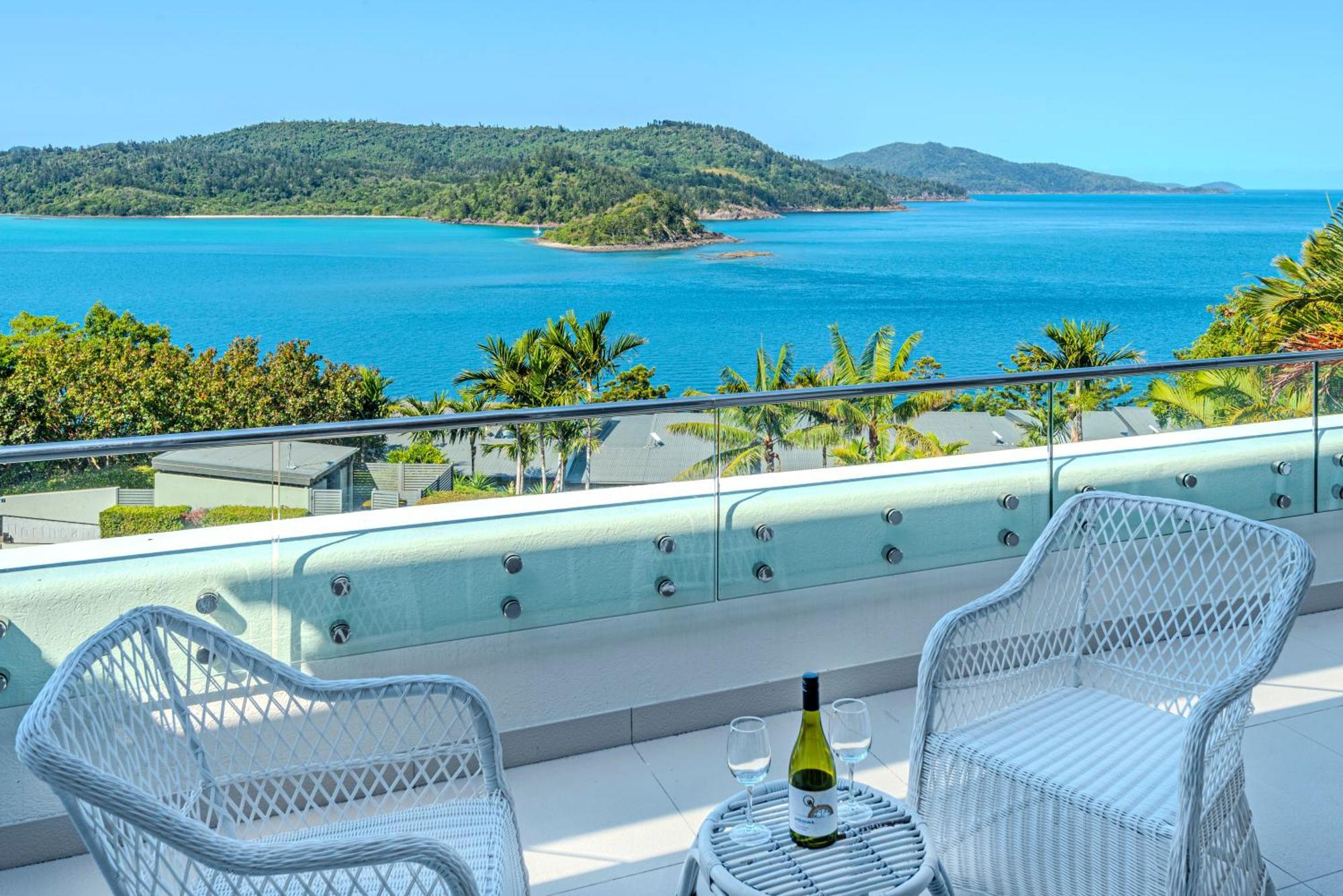 Apartment Bella Vista E9 - Ocean View Spacious 2 Bedroom With Golf Buggy Hamilton Island