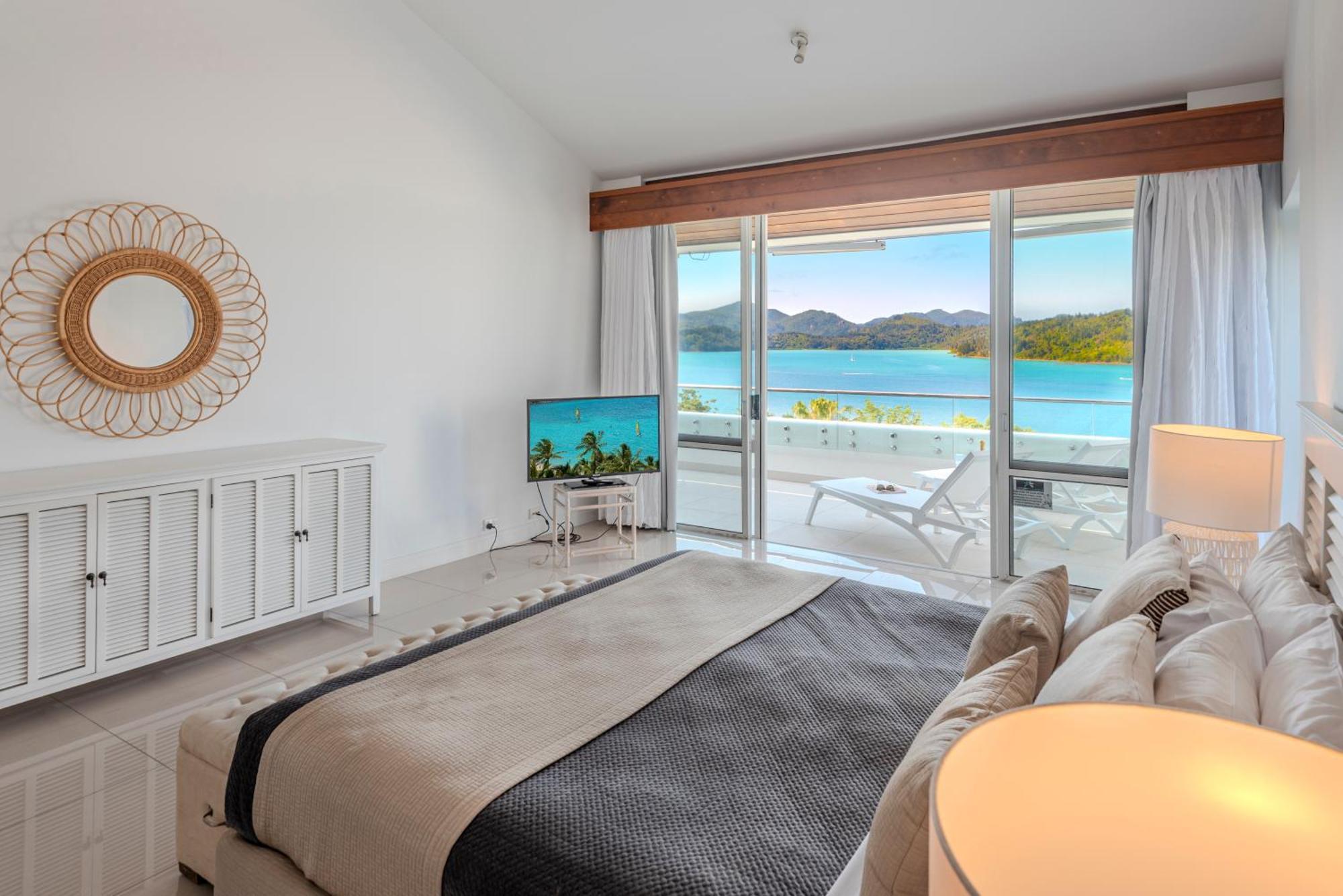 Bella Vista E9 - Ocean View Spacious 2 Bedroom With Golf Buggy