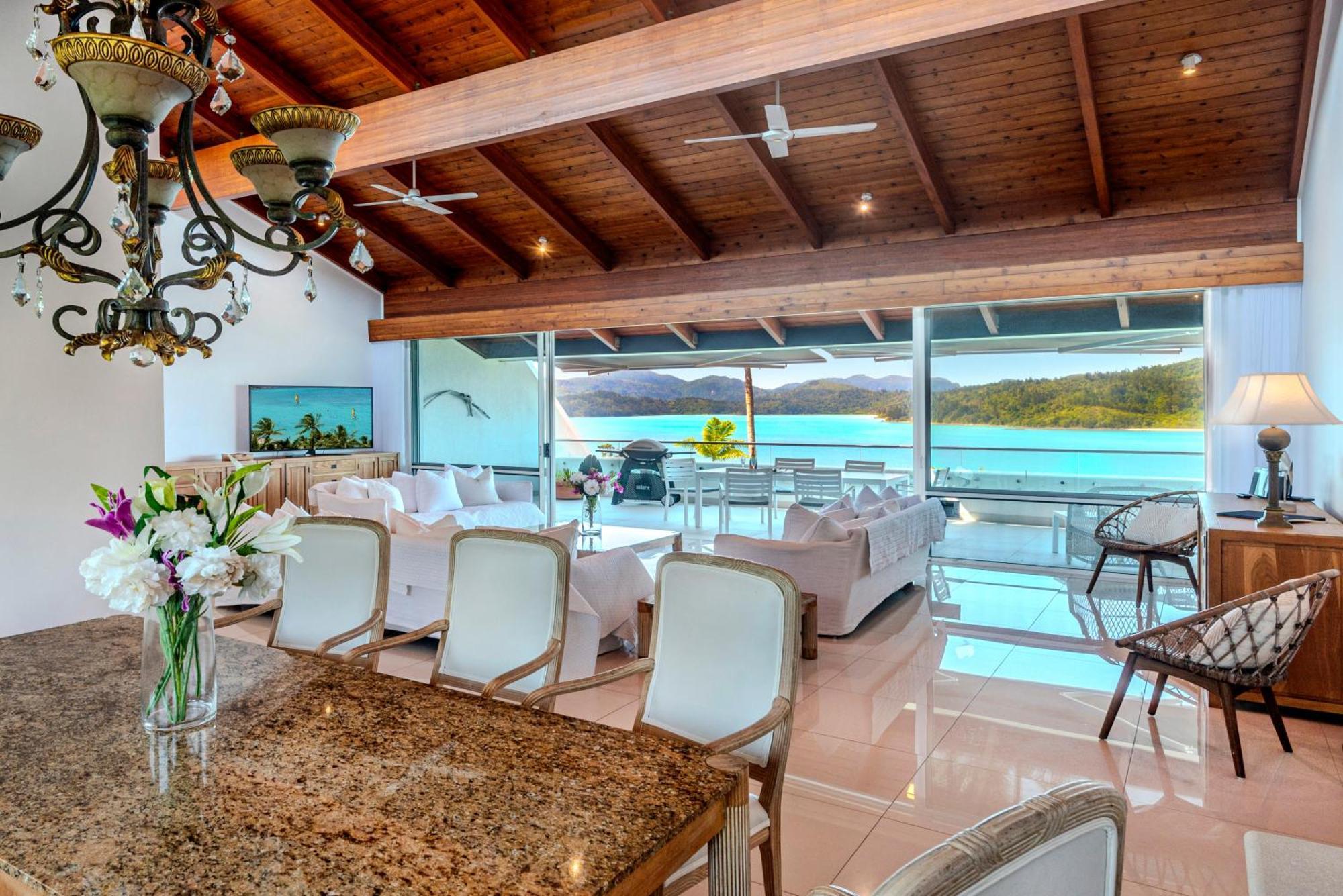 Bella Vista E9 - Ocean View Spacious 2 Bedroom With Golf Buggy Apartment *