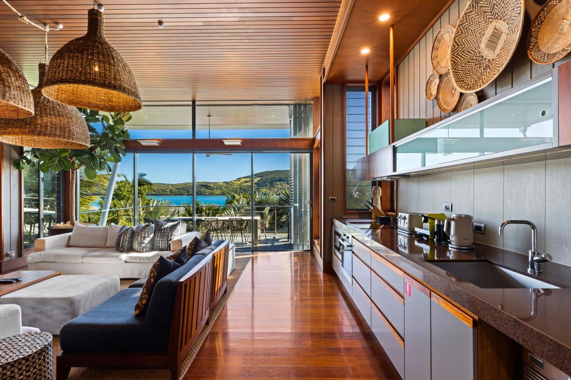Yacht Club Apartment *