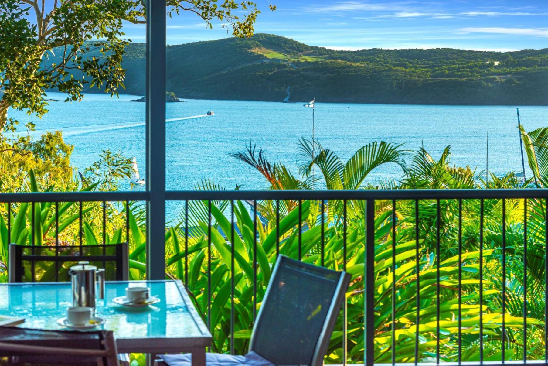 Heliconia 1 3 Bedroom Ocean Views With Golf Buggy Holiday home *