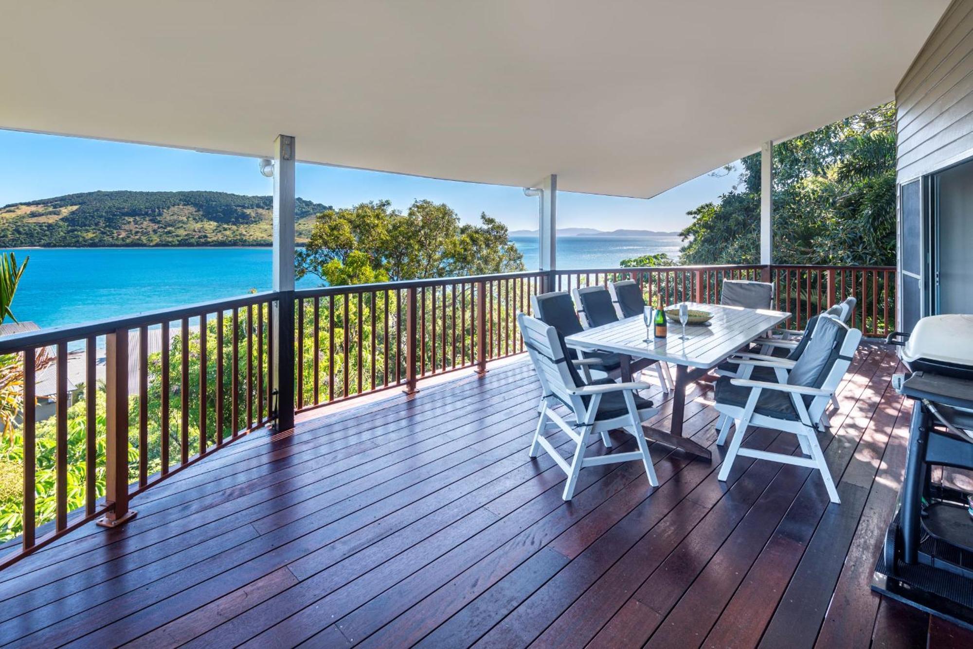 Casuarina 16 - 3 Bedroom House With 180 Degree Ocean Views, Buggy & Valet Service *