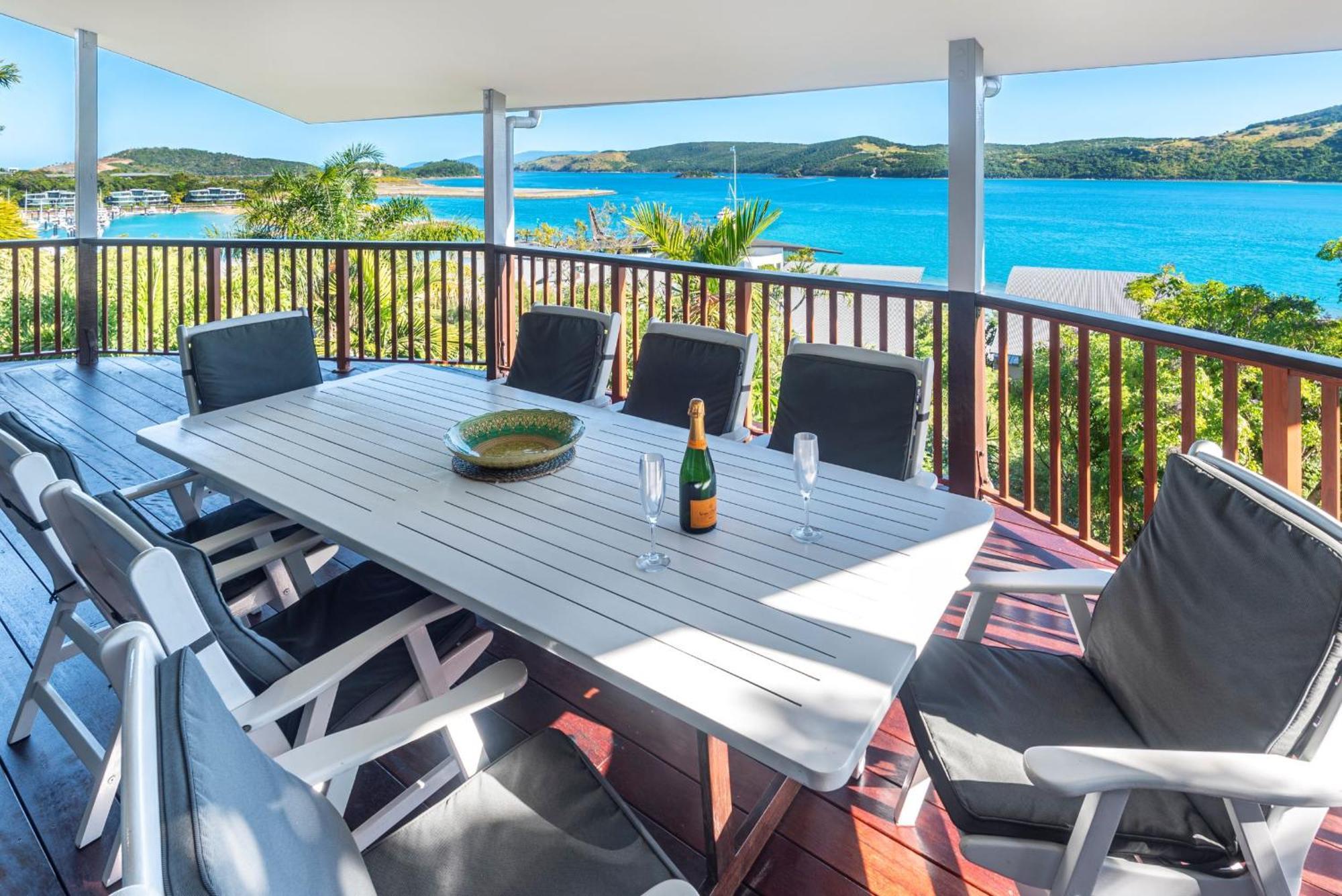 Casuarina 16 - 3 Bedroom House With 180 Degree Ocean Views, Buggy & Valet Service Holiday home
