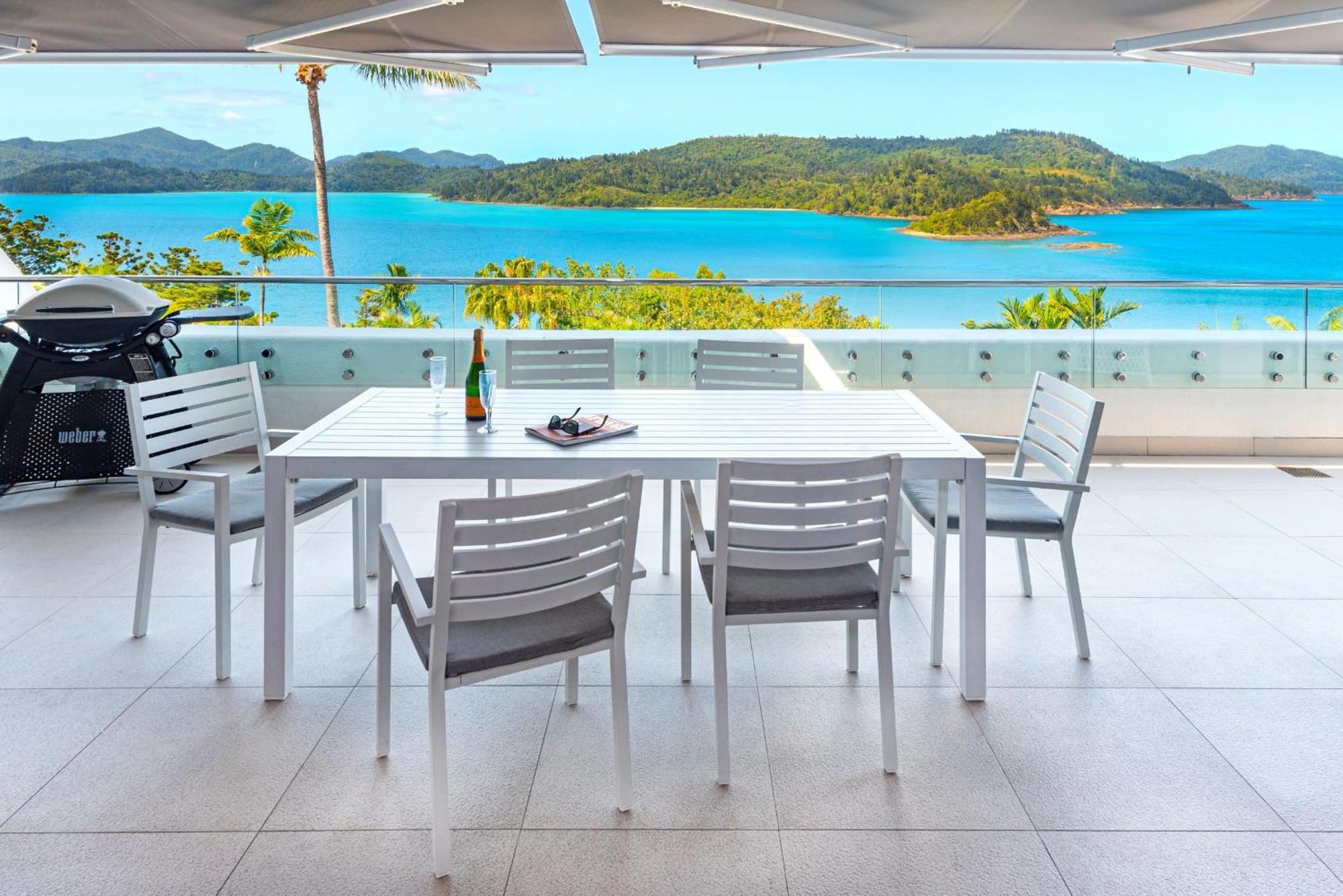 Bella Vista E9 - Ocean View Spacious 2 Bedroom With Golf Buggy * Hamilton Island