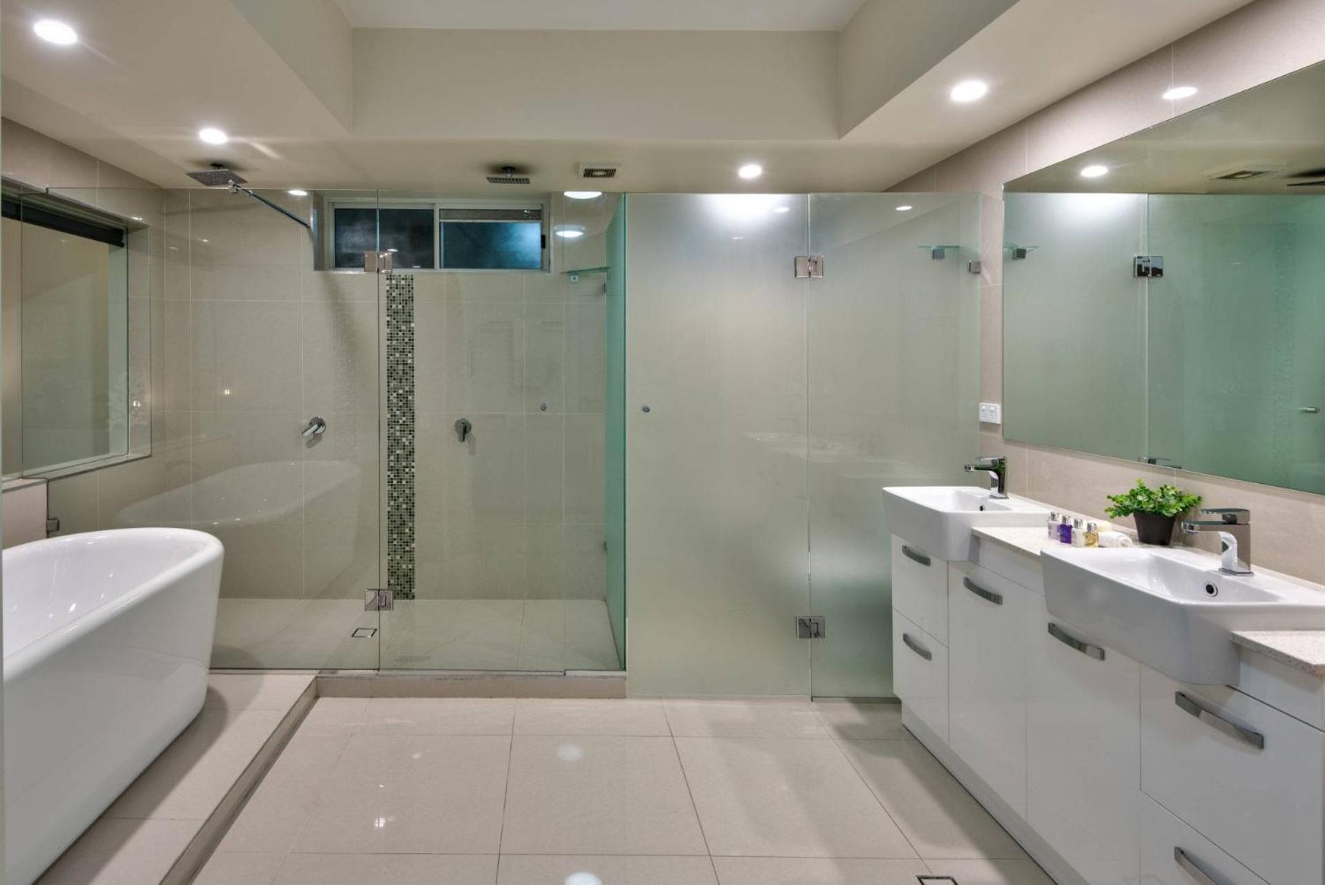 Bella Vista East 3 Luxury Ocean Views Large Flat Grassed Area And Buggy Apartment
