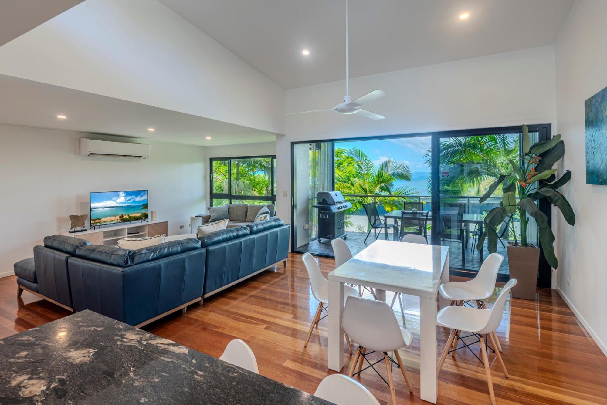 Pinnacle 3* Hamilton Island