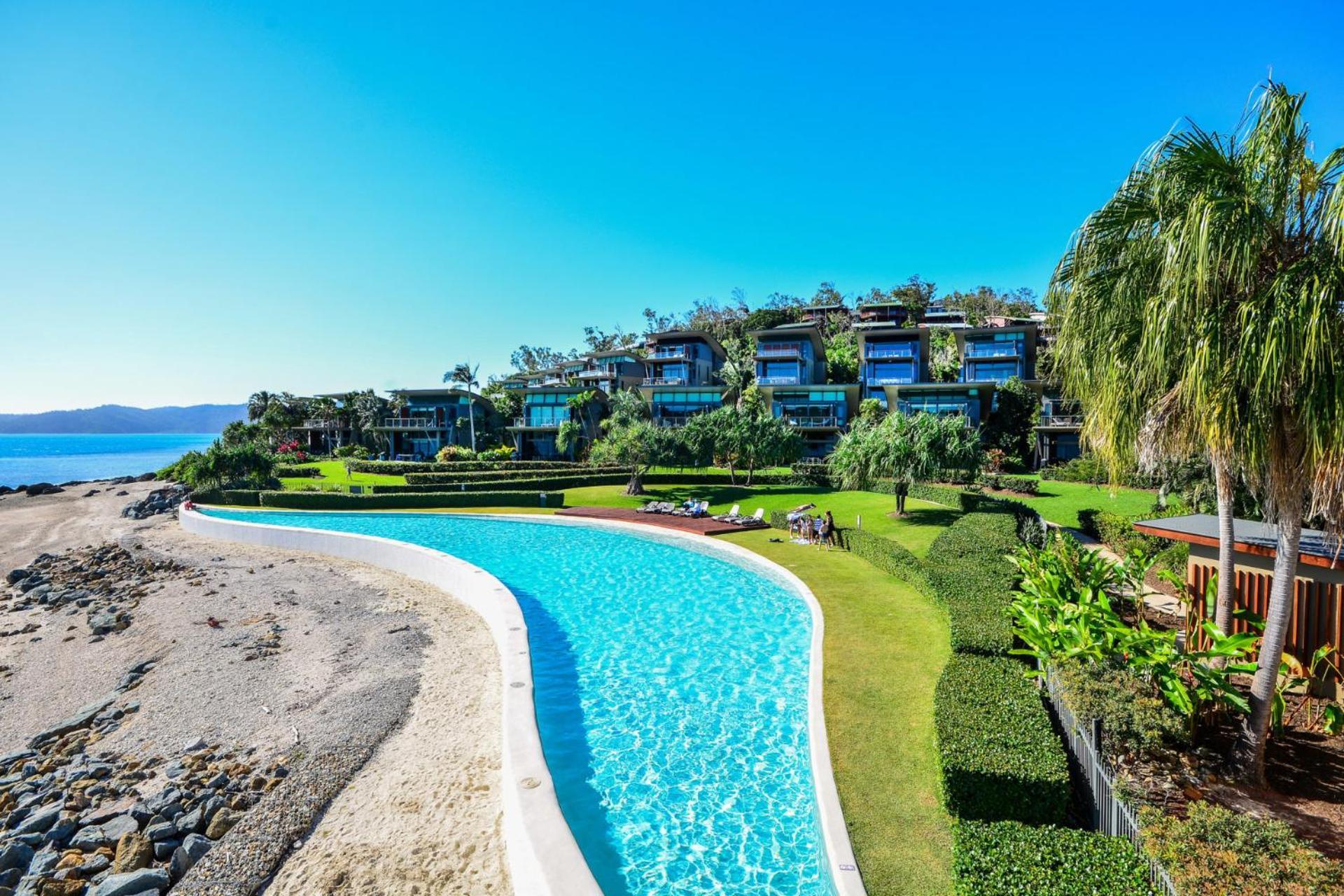 Yacht Club 19 - Ocean Front, Pool And 2 Buggies