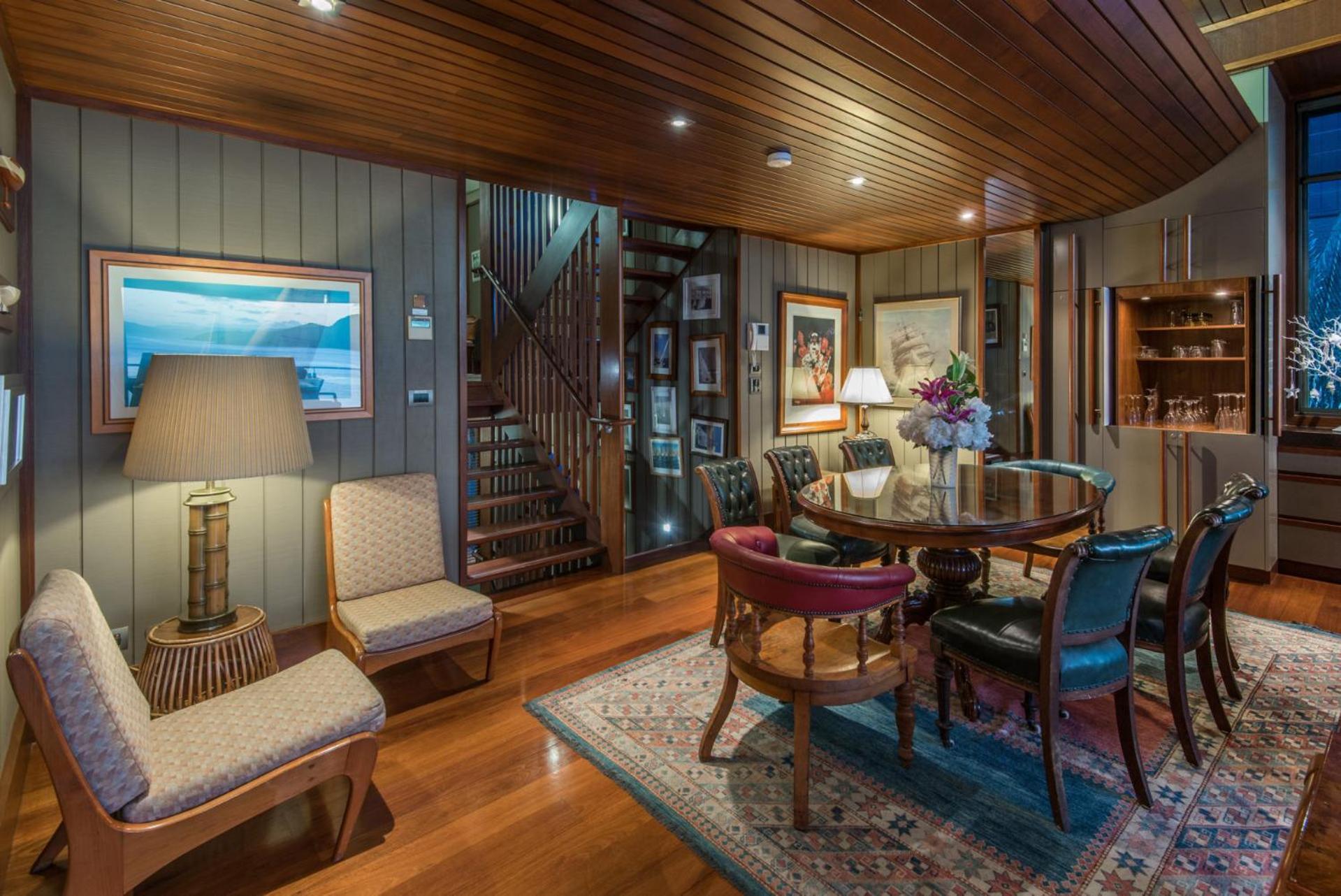 Villa Yacht Club 19 - Ocean Front, Pool And 2 Buggies Hamilton Island