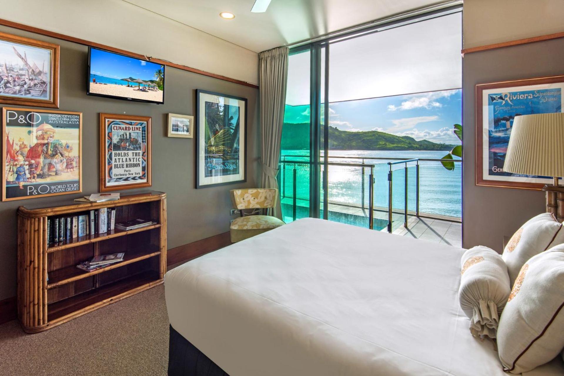 Yacht Club 19 - Ocean Front, Pool And 2 Buggies * Hamilton Island