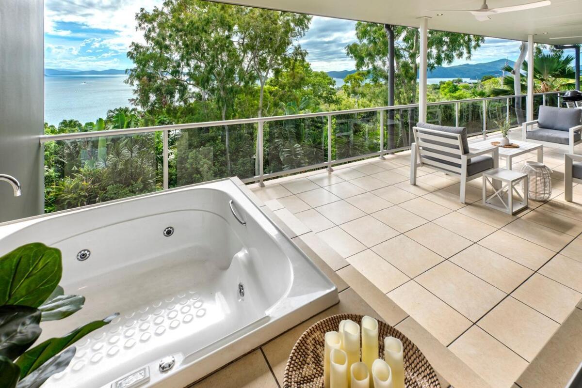 Blue Water Views 17 - Free Buggy Included! Hamilton Island
