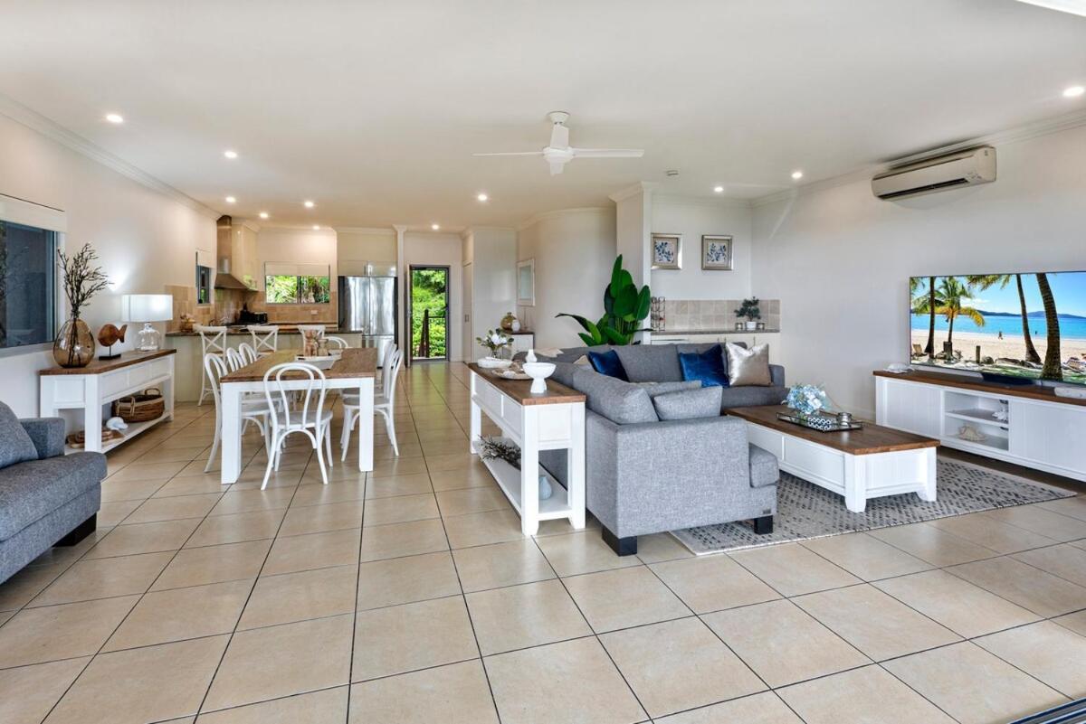 Blue Water Views 17 - Free Buggy Included! Hamilton Island