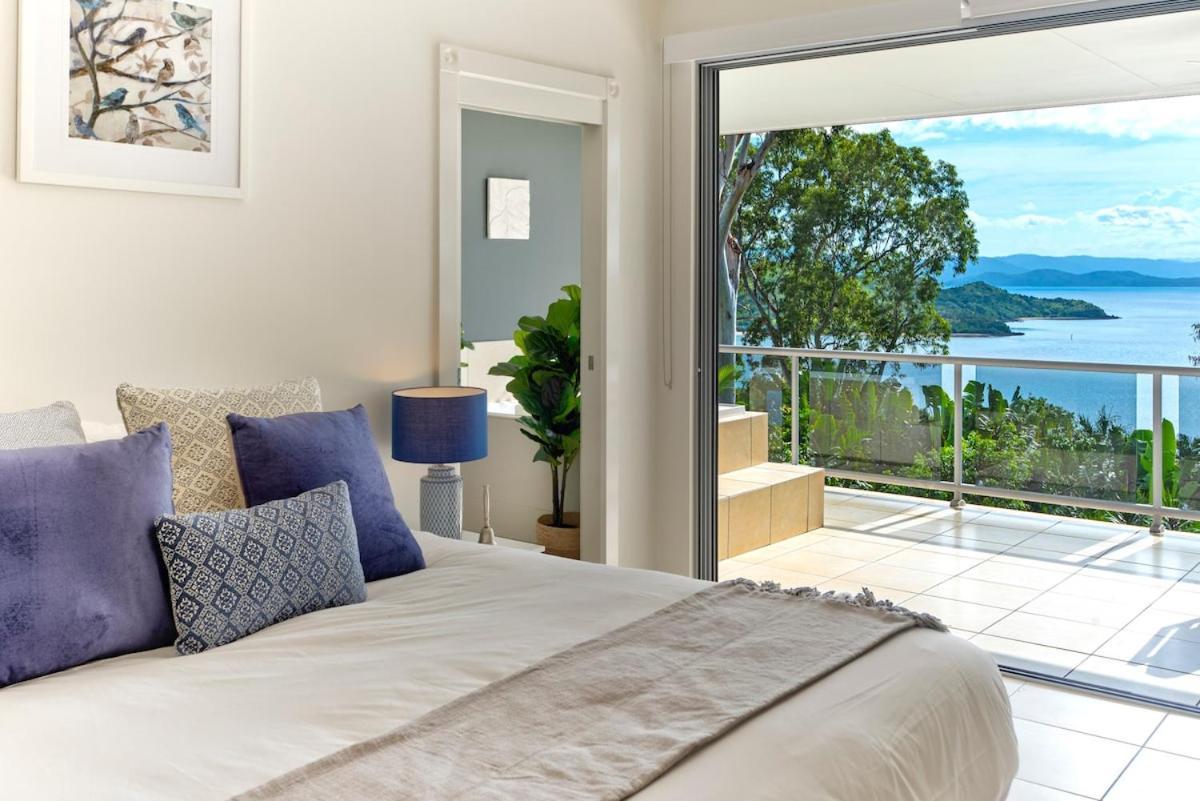 Blue Water Views 17 - Free Buggy Included! * Hamilton Island