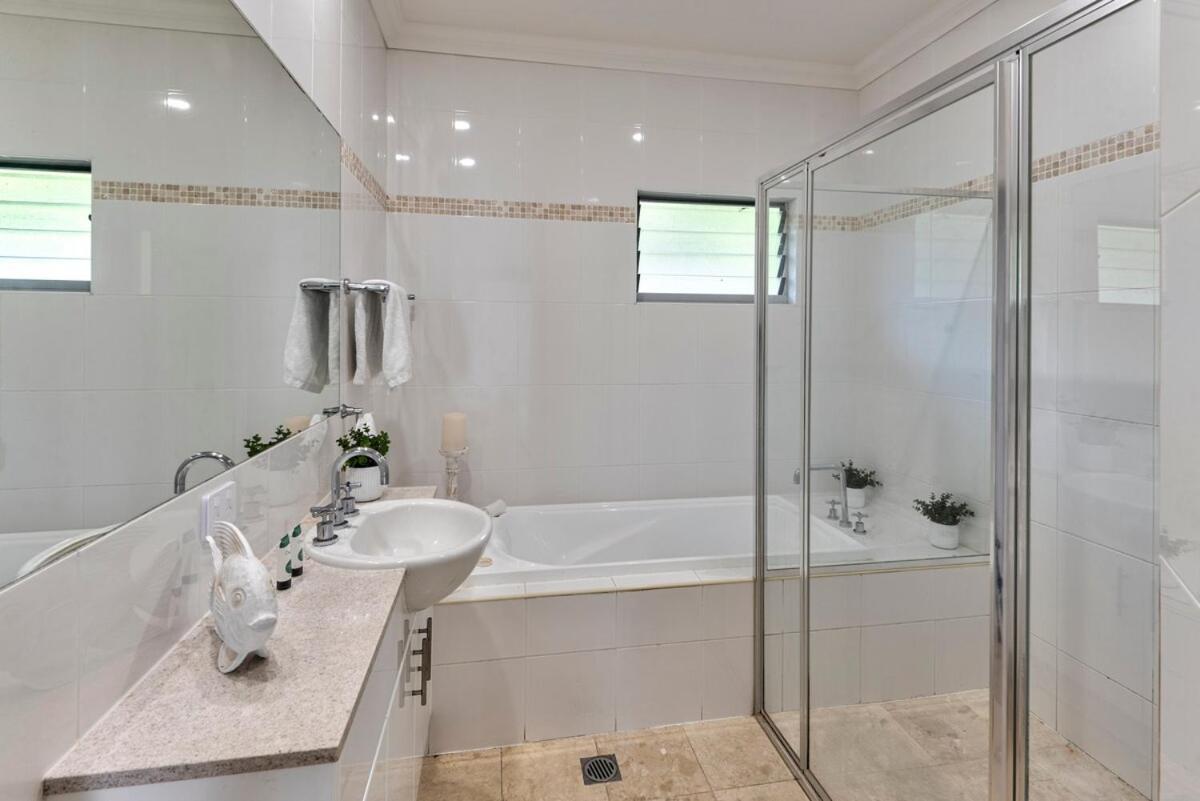 Apartment Blue Water Views 17 - Free Buggy Included! Hamilton Island