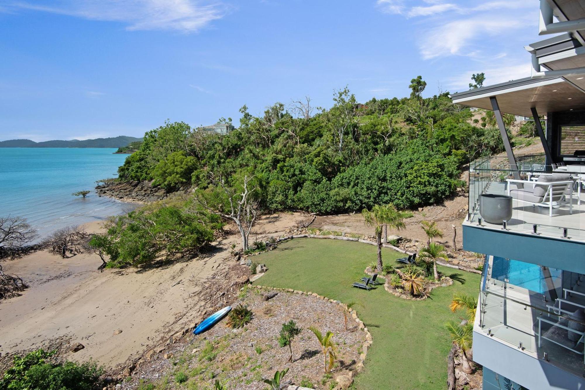 Hidden Cove 2 - Beachfront, Private Pool & Buggy *