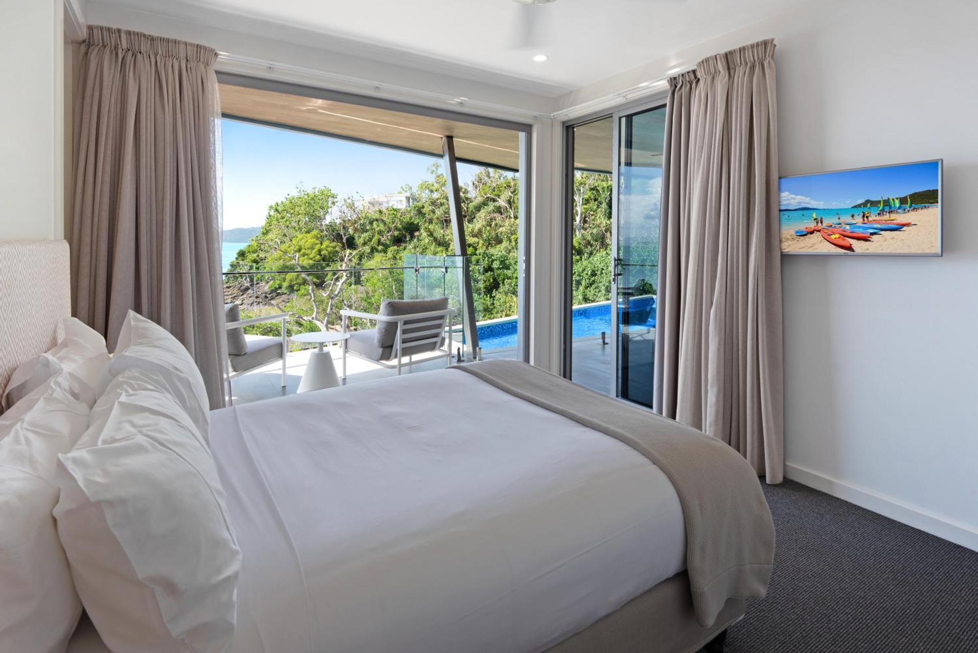 Hidden Cove 2 - Beachfront, Private Pool & Buggy * Hamilton Island