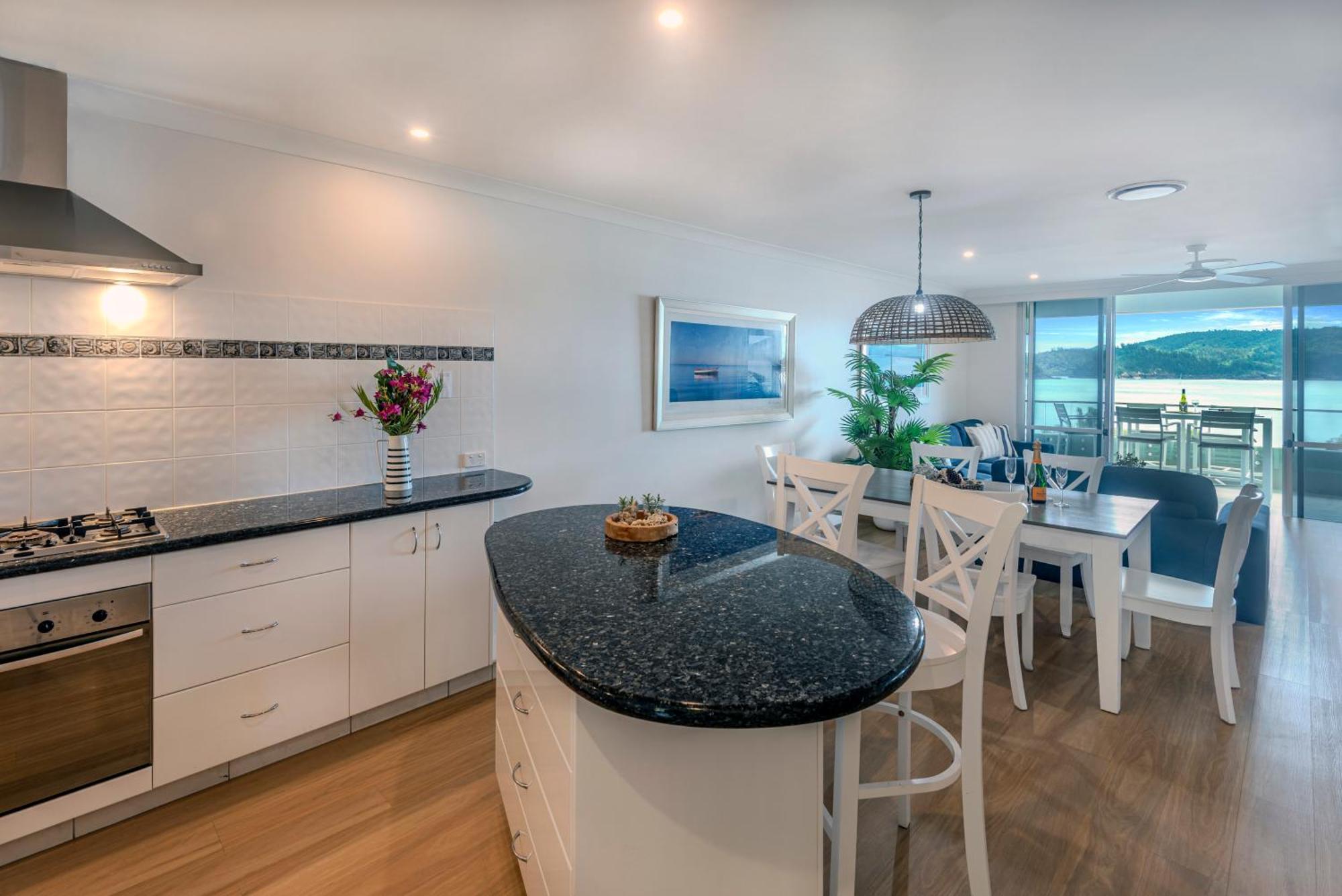 Lagoon Beachfront 202 On By Hamorent Apartment *