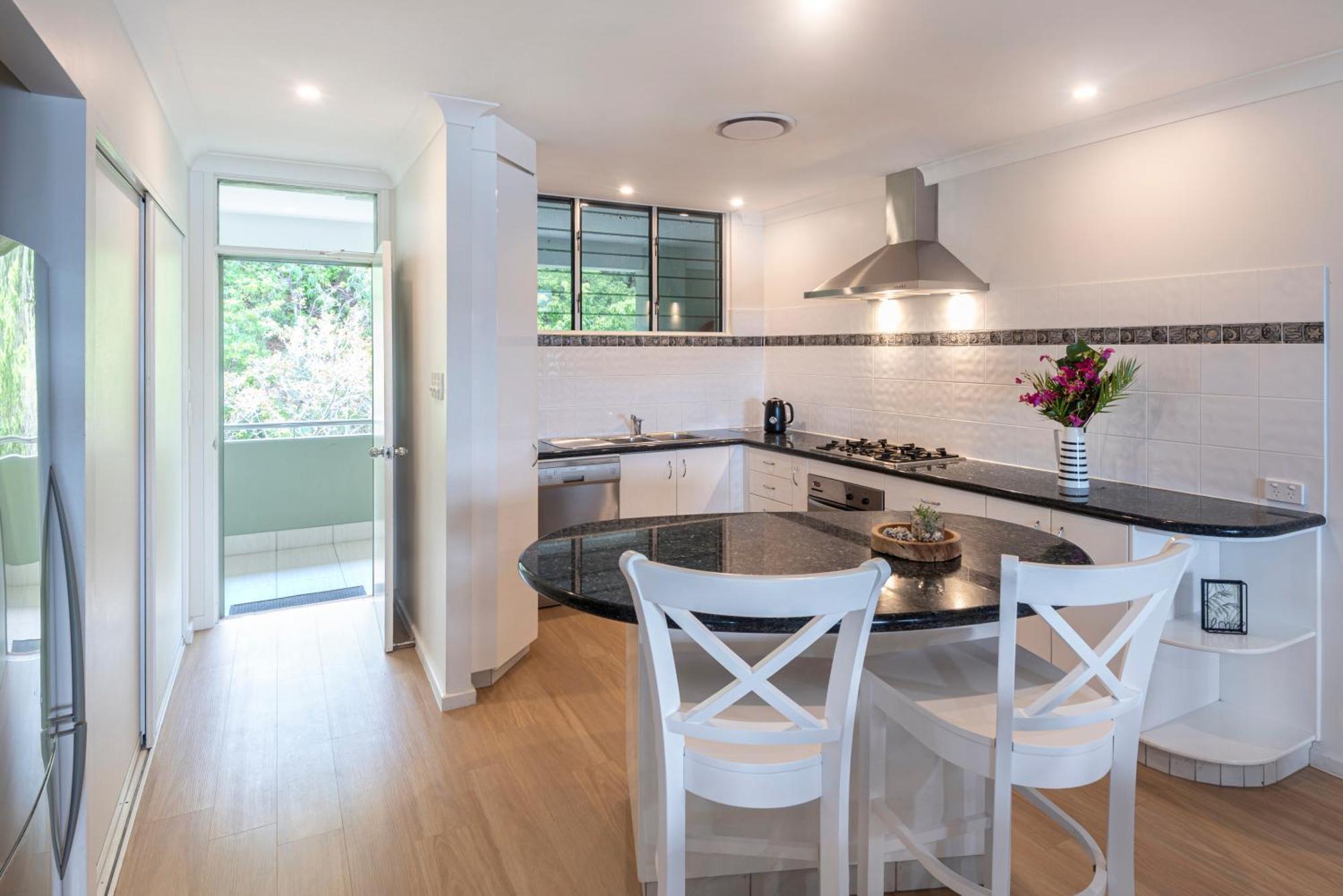 Lagoon Beachfront 202 On By Hamorent Apartment *
