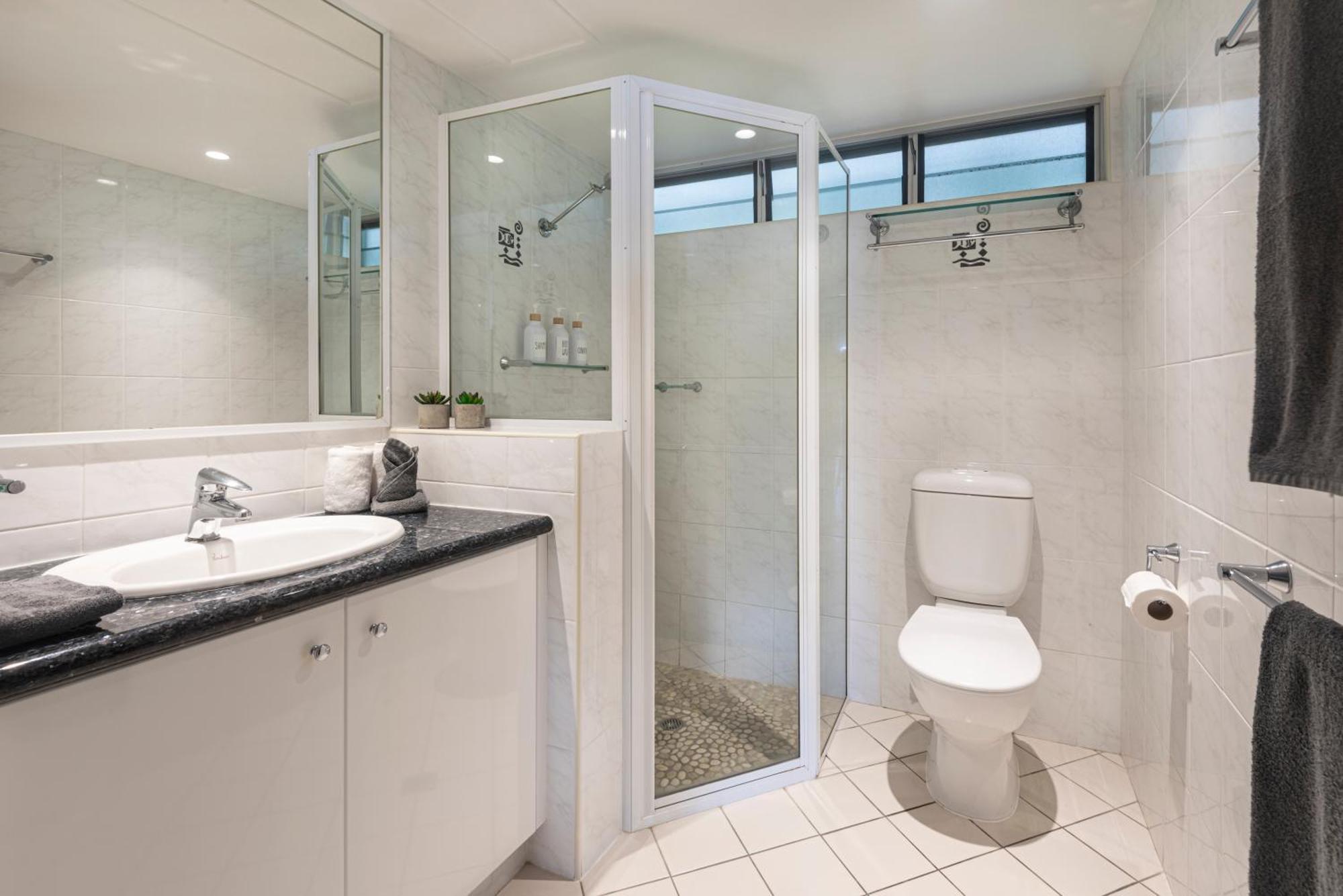 Lagoon Beachfront 202 On By Hamorent Hamilton Island