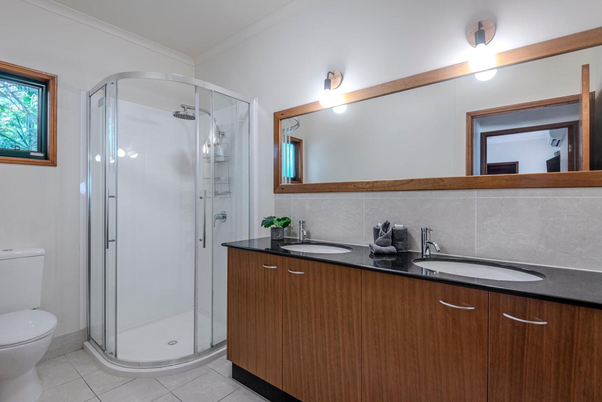 Casuarina Cove 1 On By Hamorent * Hamilton Island