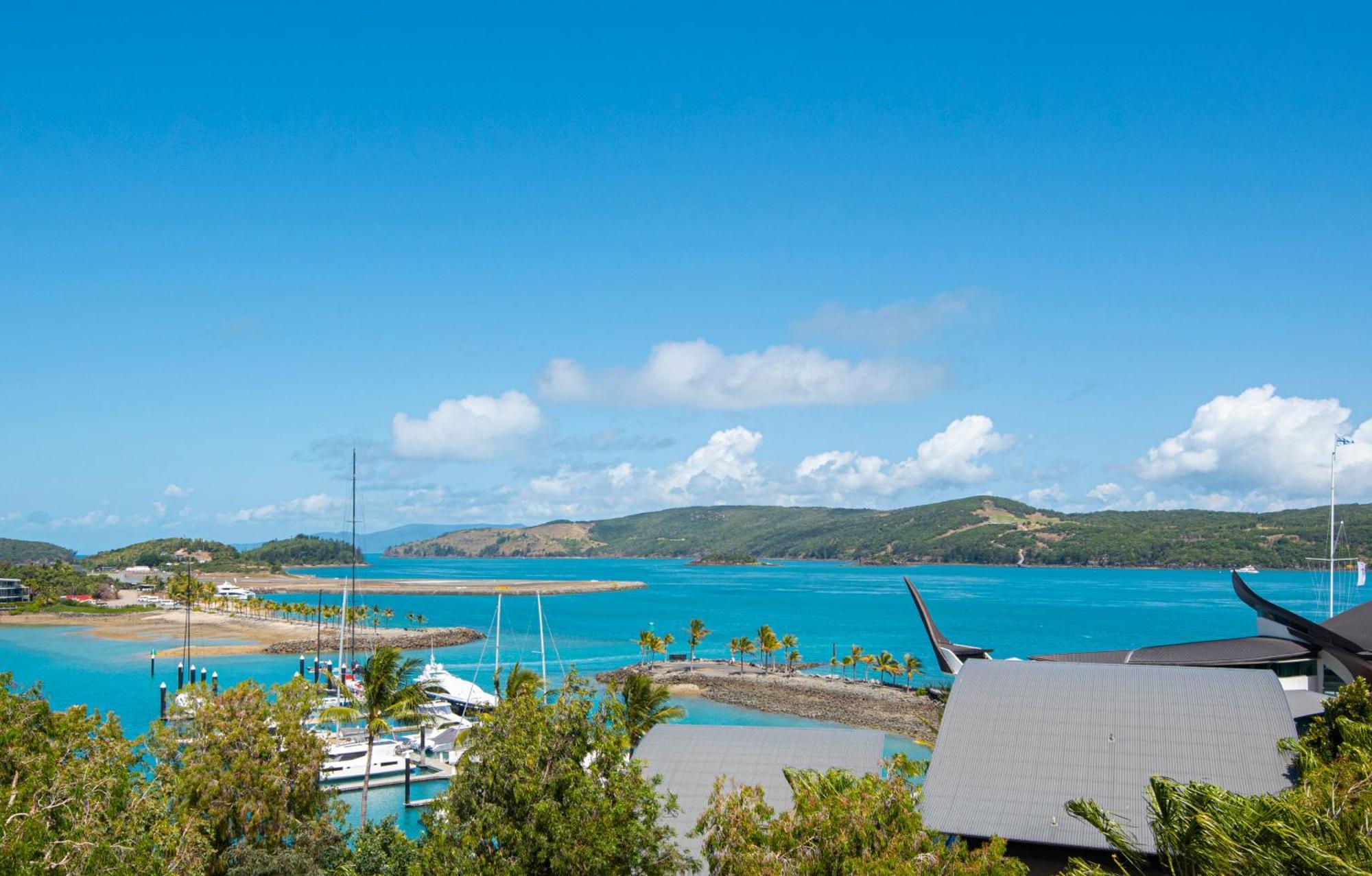 Casuarina Cove 1 On By Hamorent * Hamilton Island