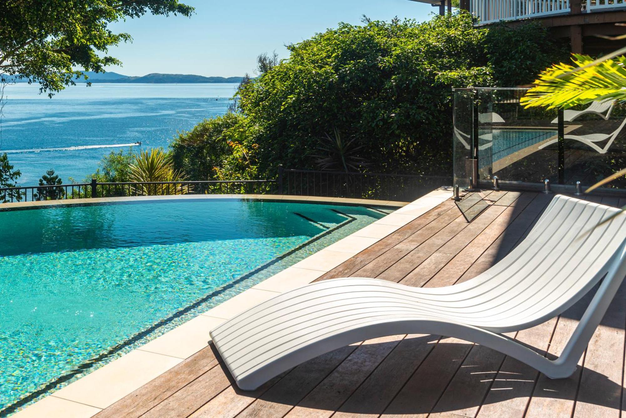 Apartment Casuarina Cove 1 On By Hamorent